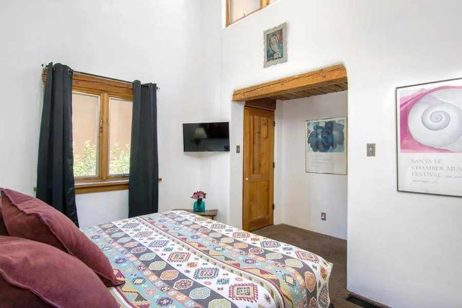 Bed in Las Brisas de Santa fe