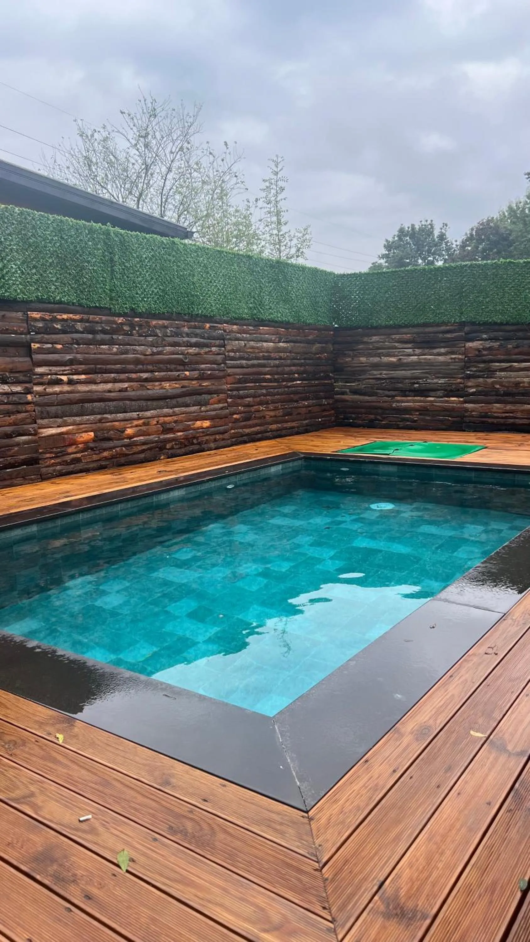 Day in Pentalow Cabin