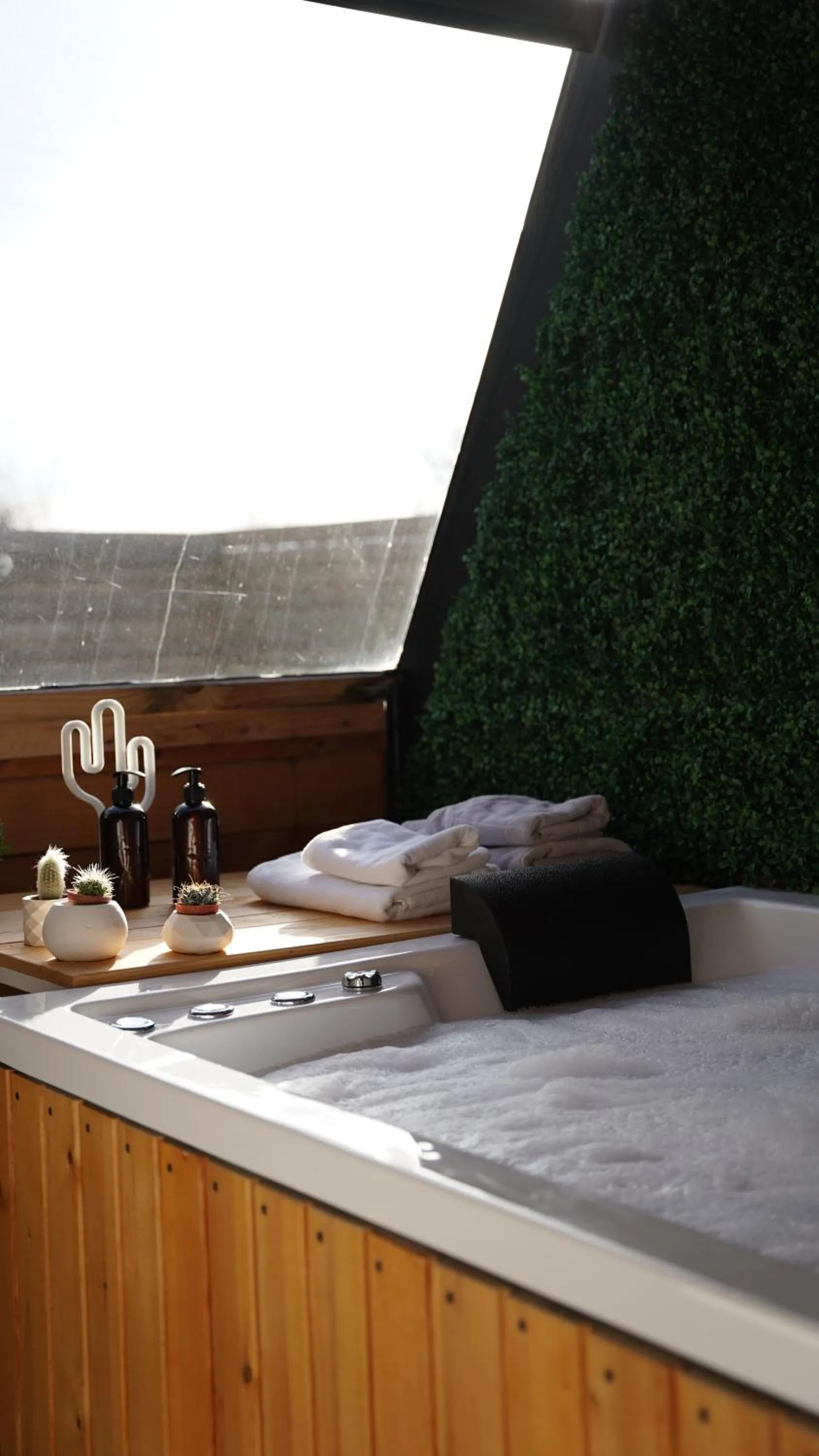 Hot Tub in Pentalow Cabin