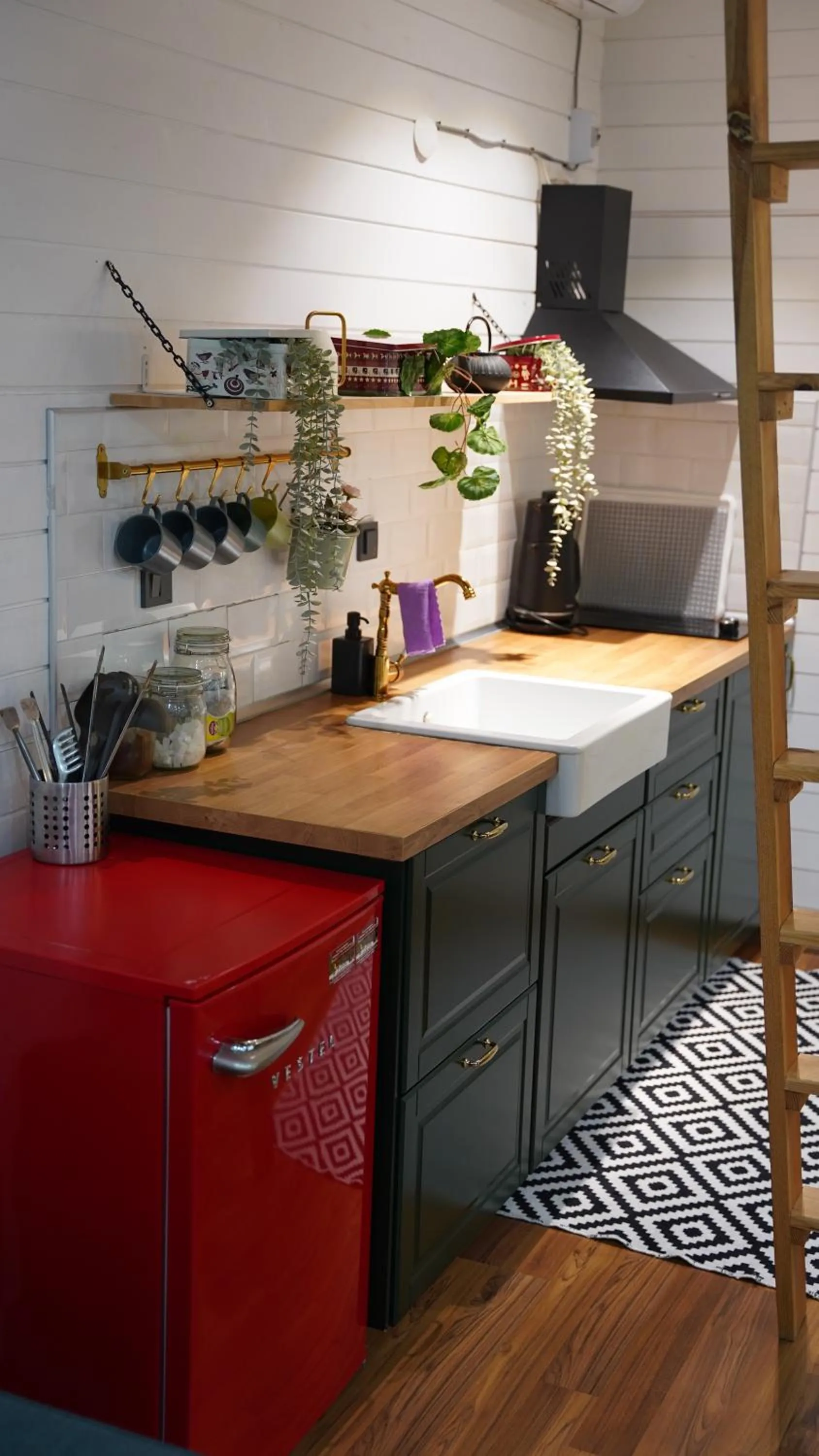 Kitchen or kitchenette in Pentalow Cabin