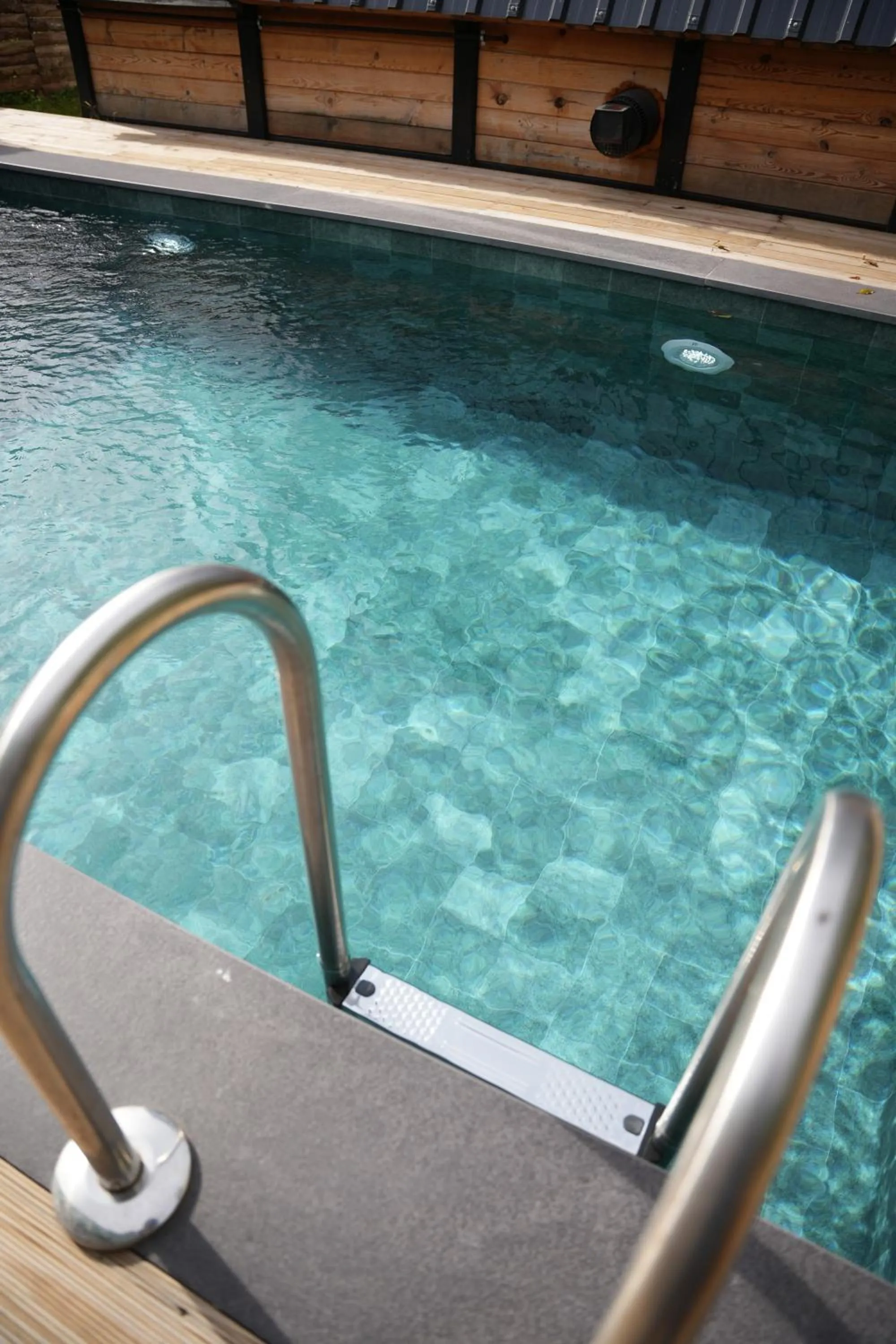 Pool view in Pentalow Cabin