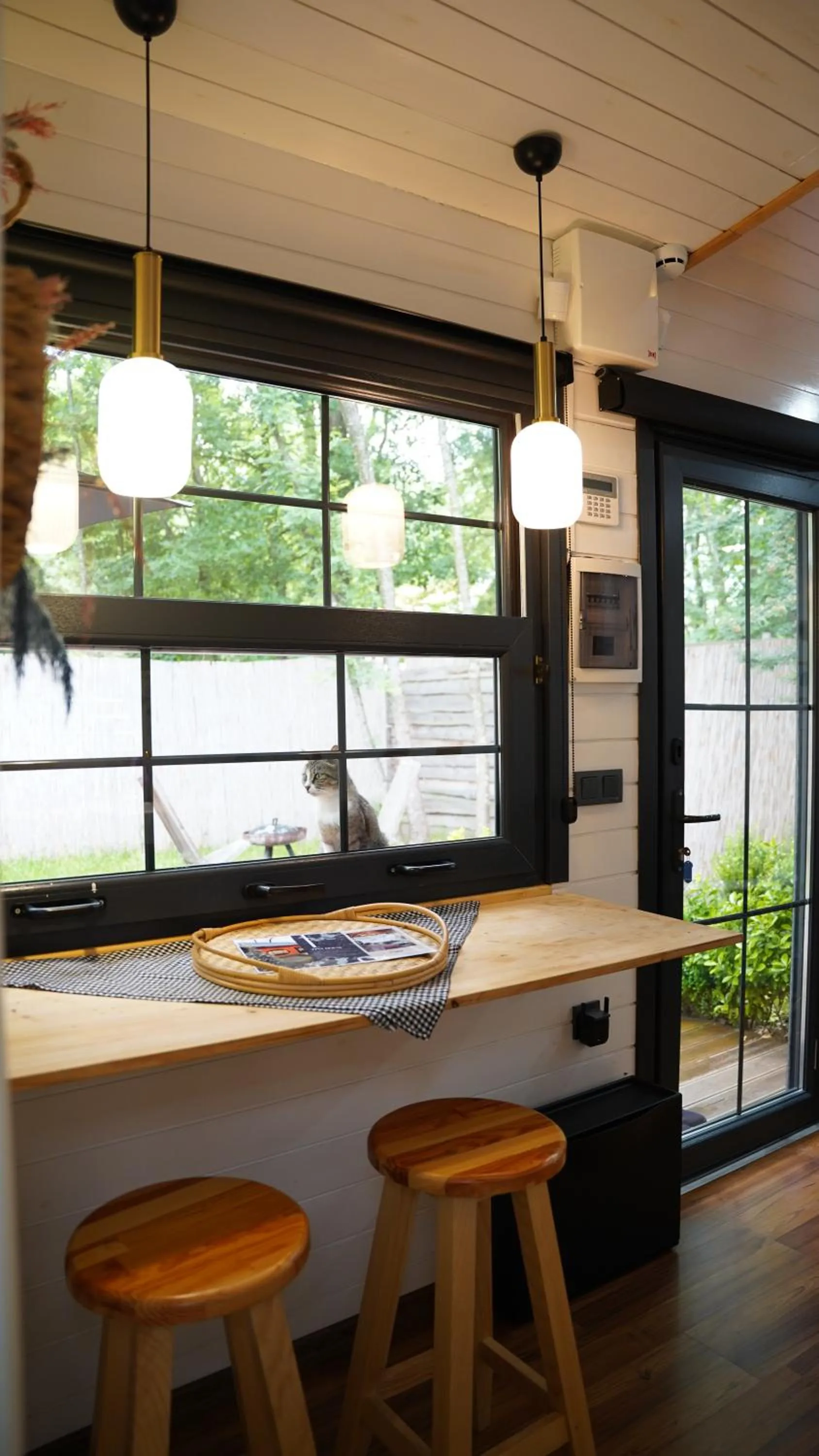 Dining area in Pentalow Cabin