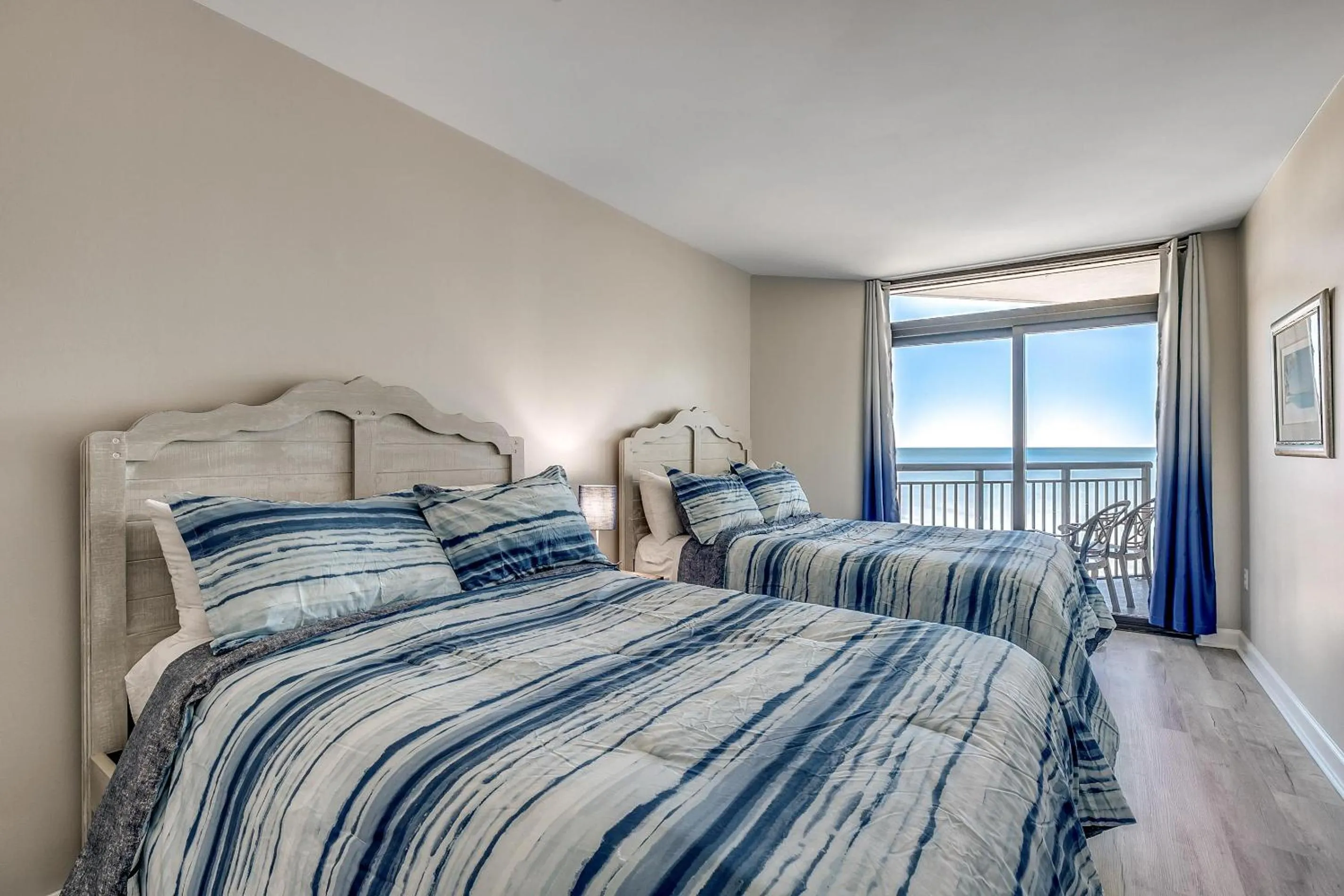 Bed in Caribbean Resort -803