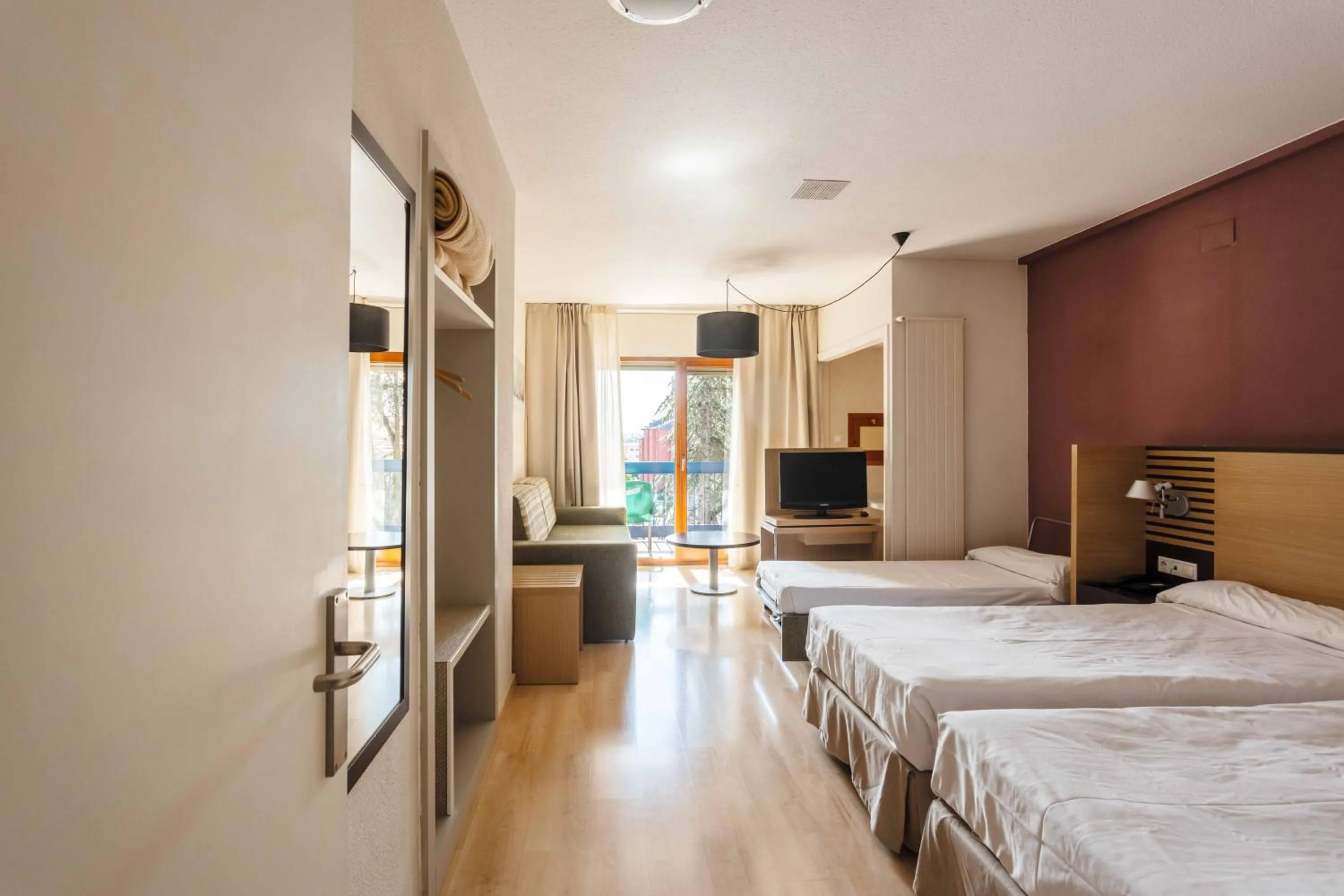 Bed in Oroel Hotel & SPA