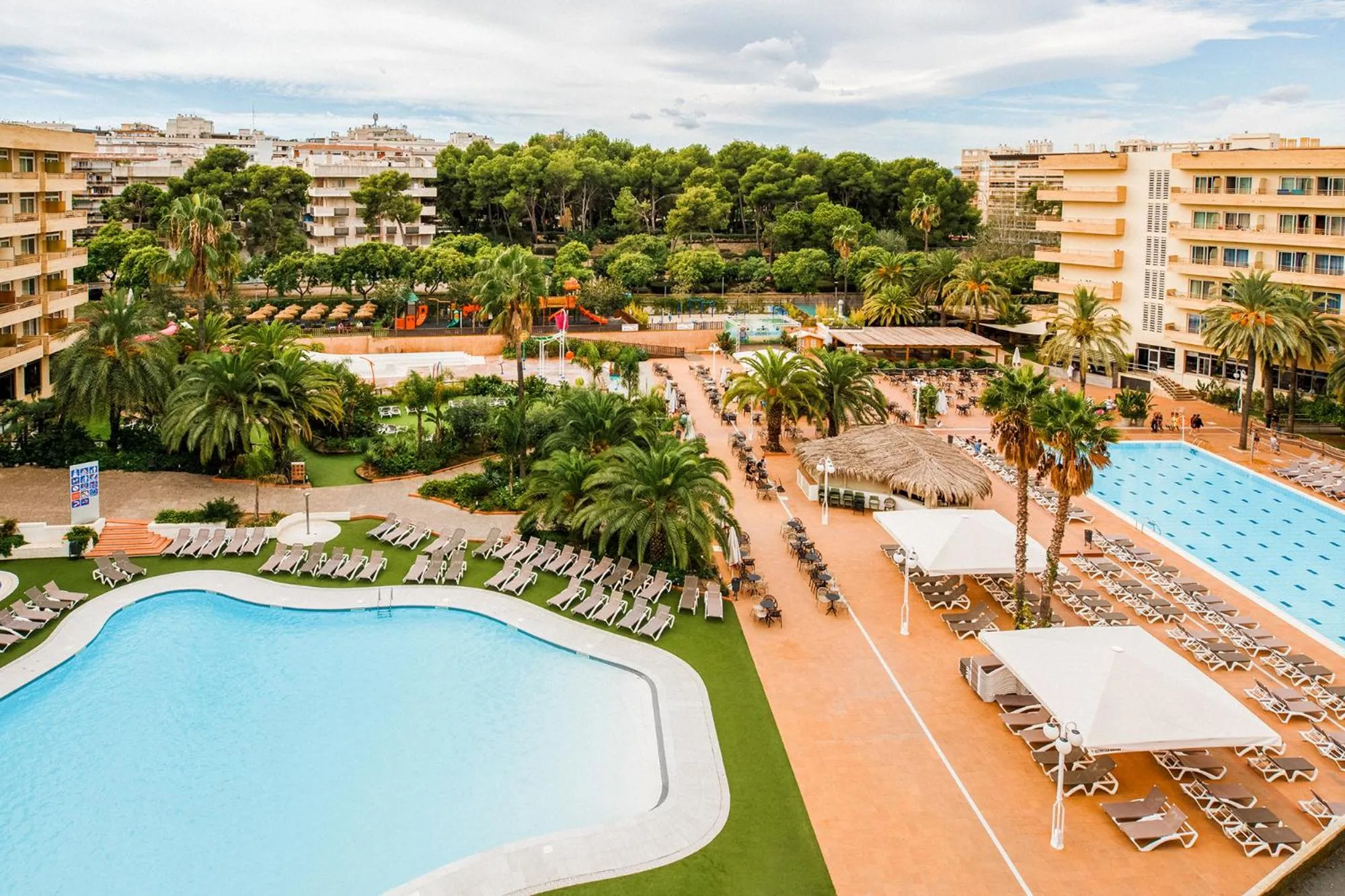 Pool view in Hotel Jaime I