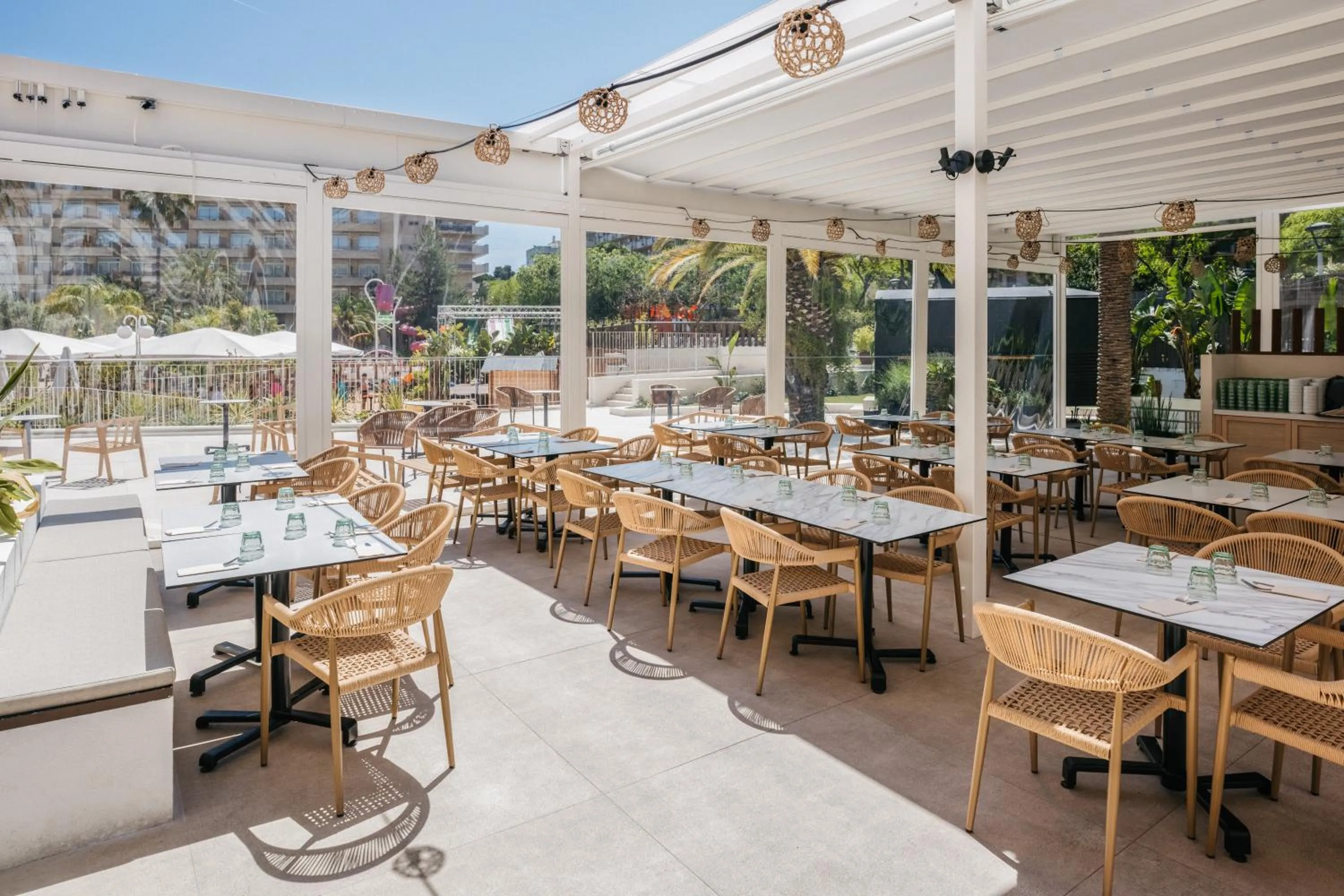 Restaurant/places to eat in Hotel Jaime I