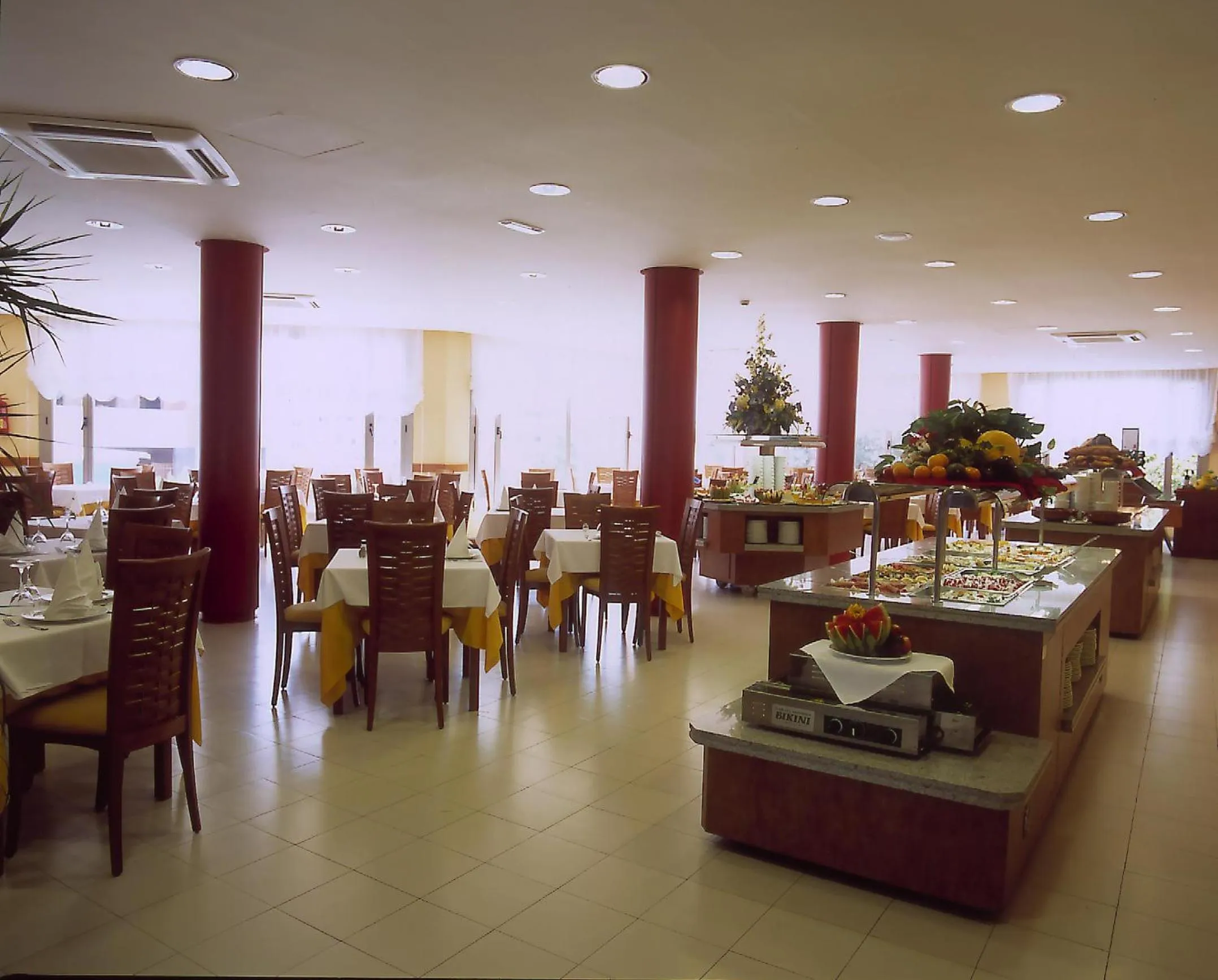 Restaurant/places to eat in Fenals Garden