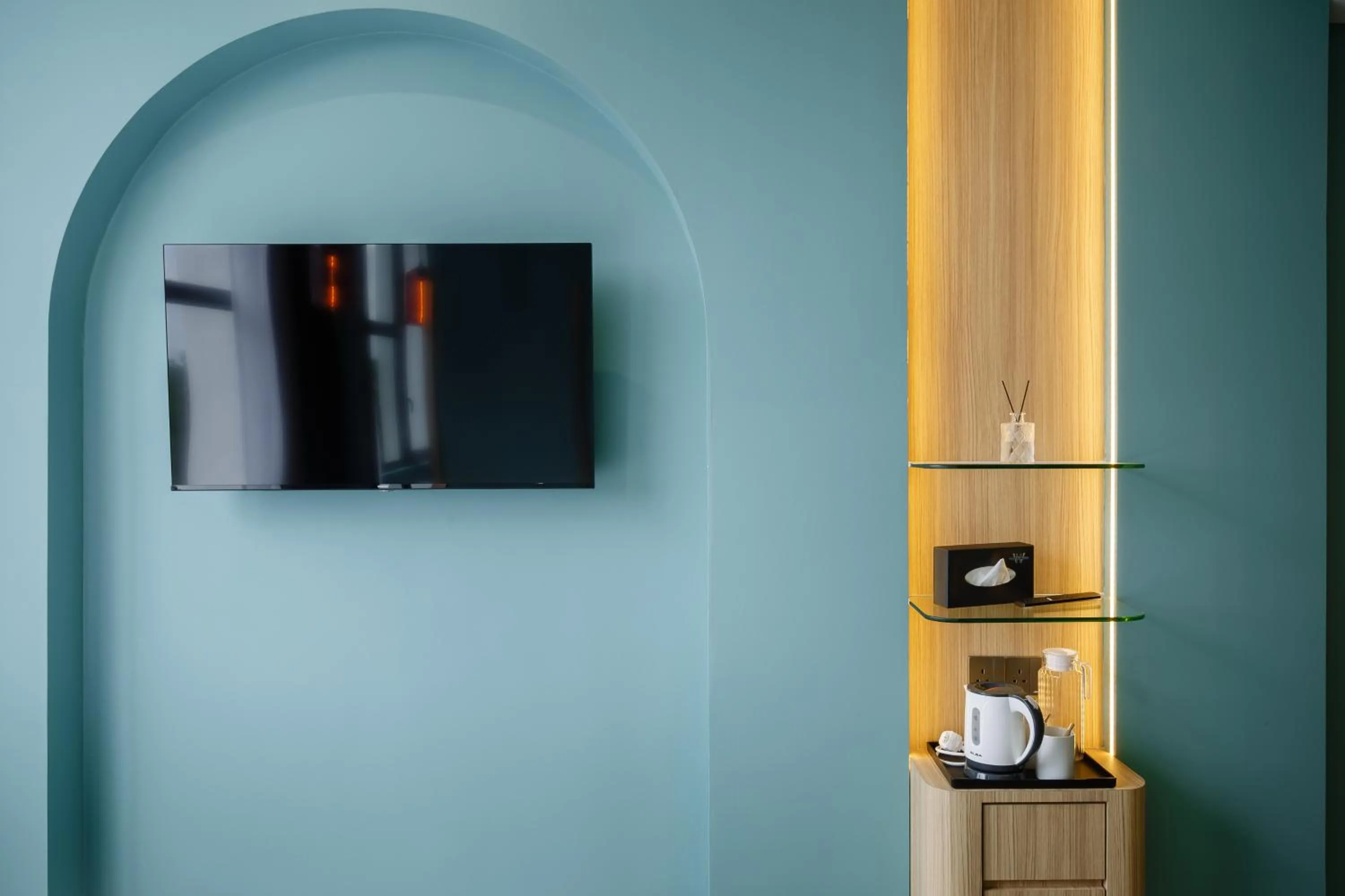 TV and multimedia in Wellesley Hotel