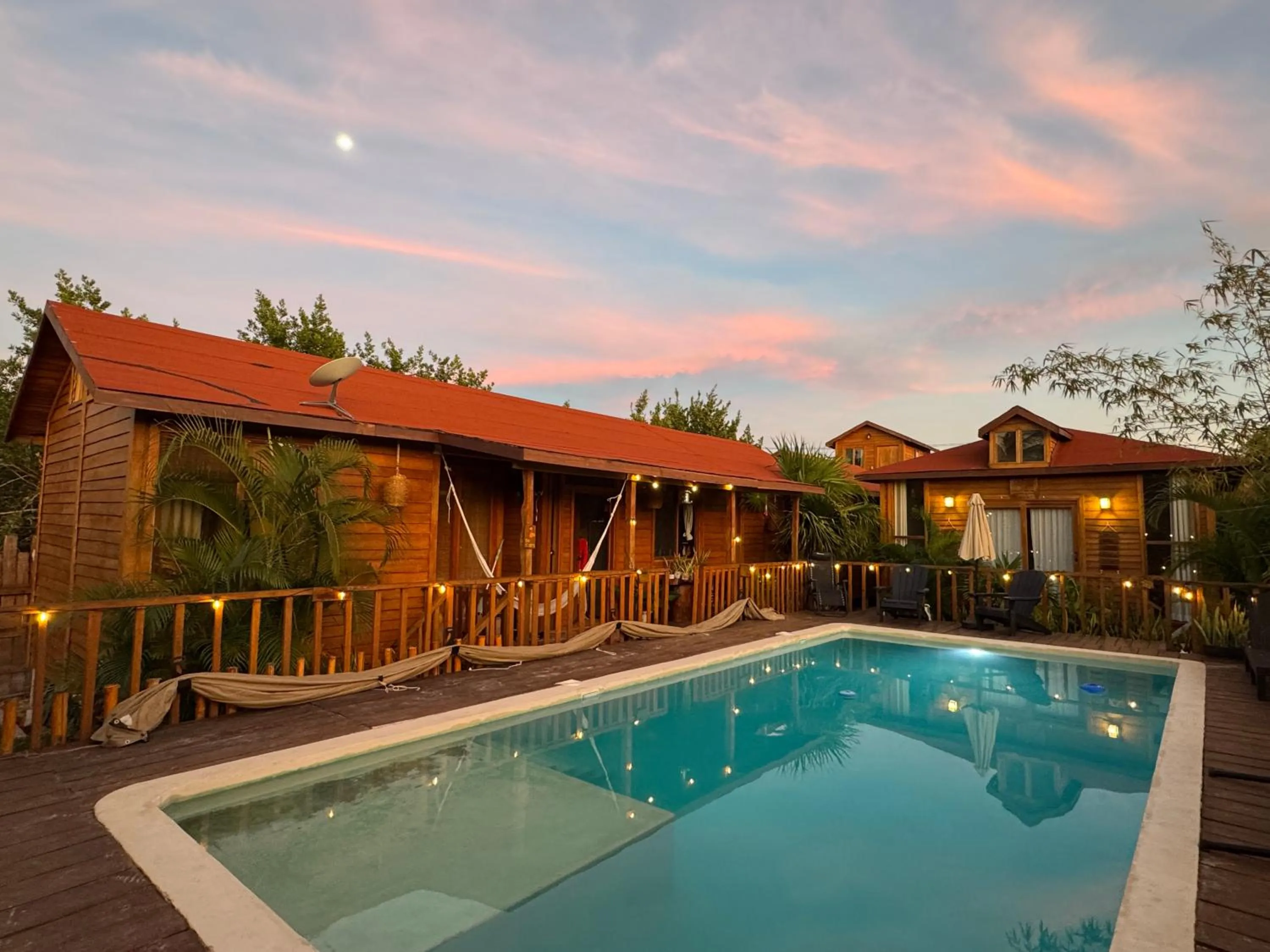 Swimming pool in Anicca Aldea