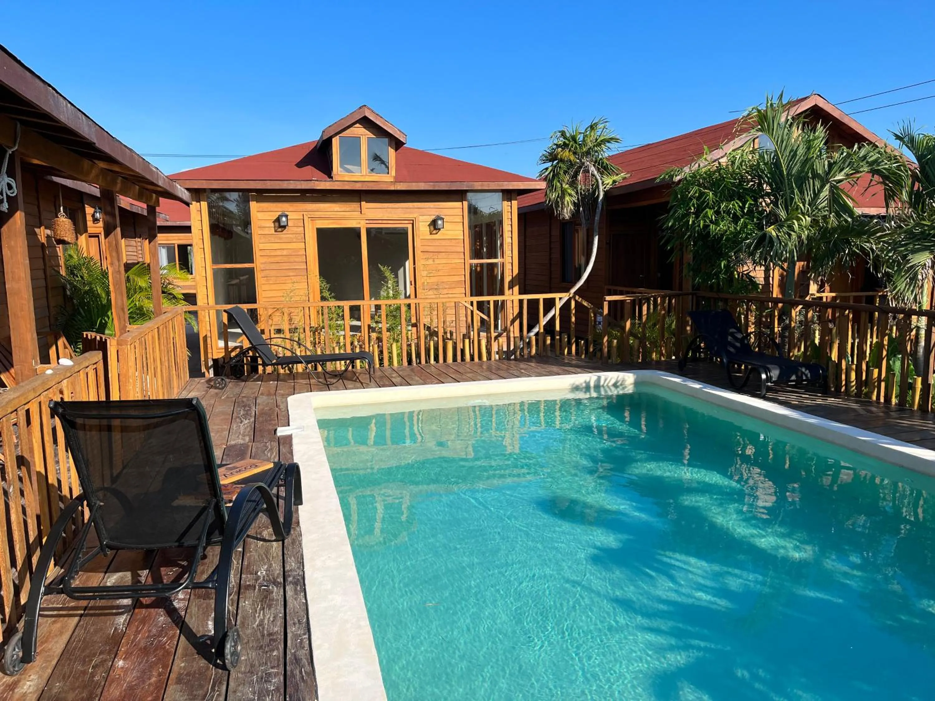 Swimming pool in Anicca Aldea