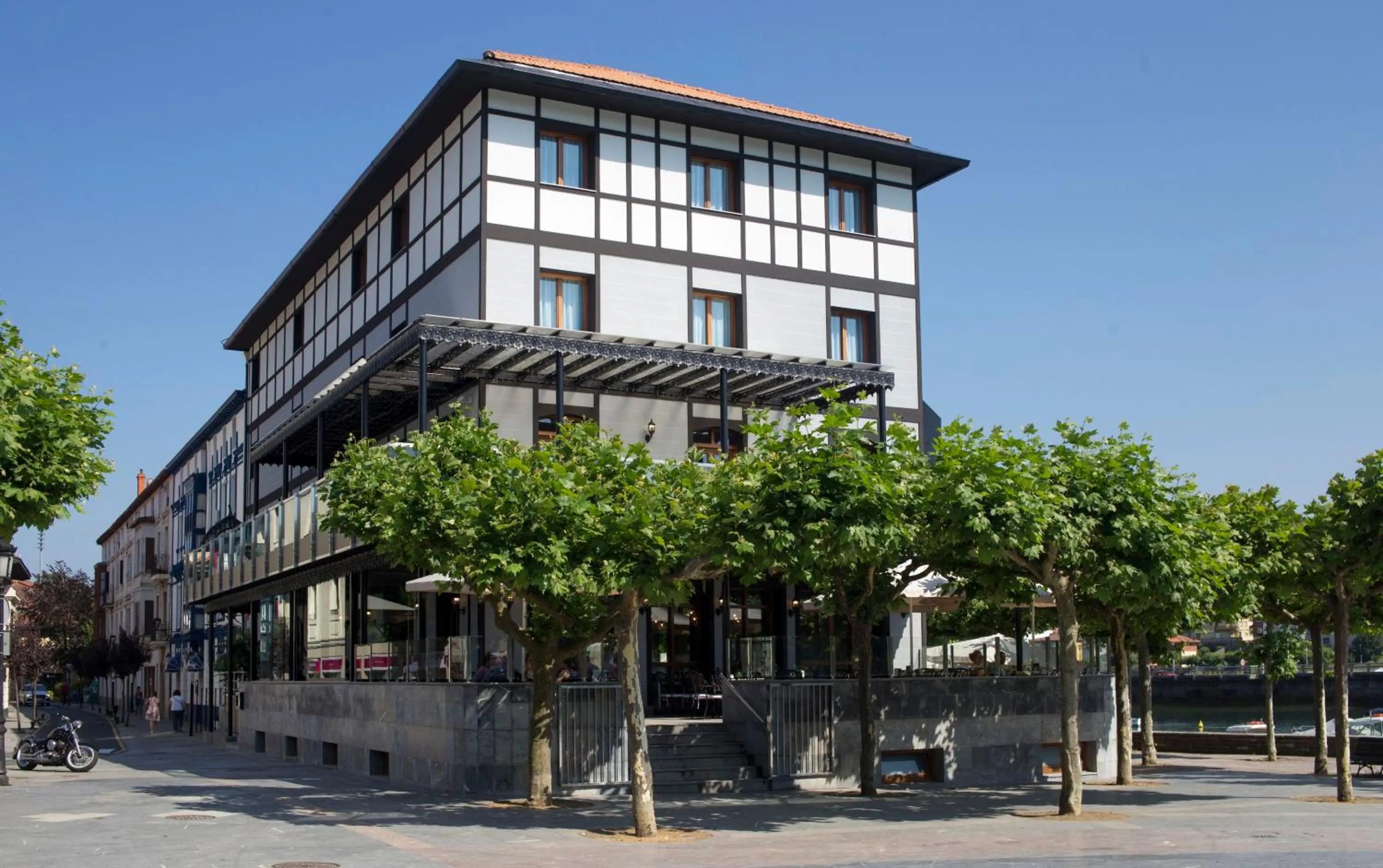 Property building in Hotel Boutique Bahía de Plentzia
