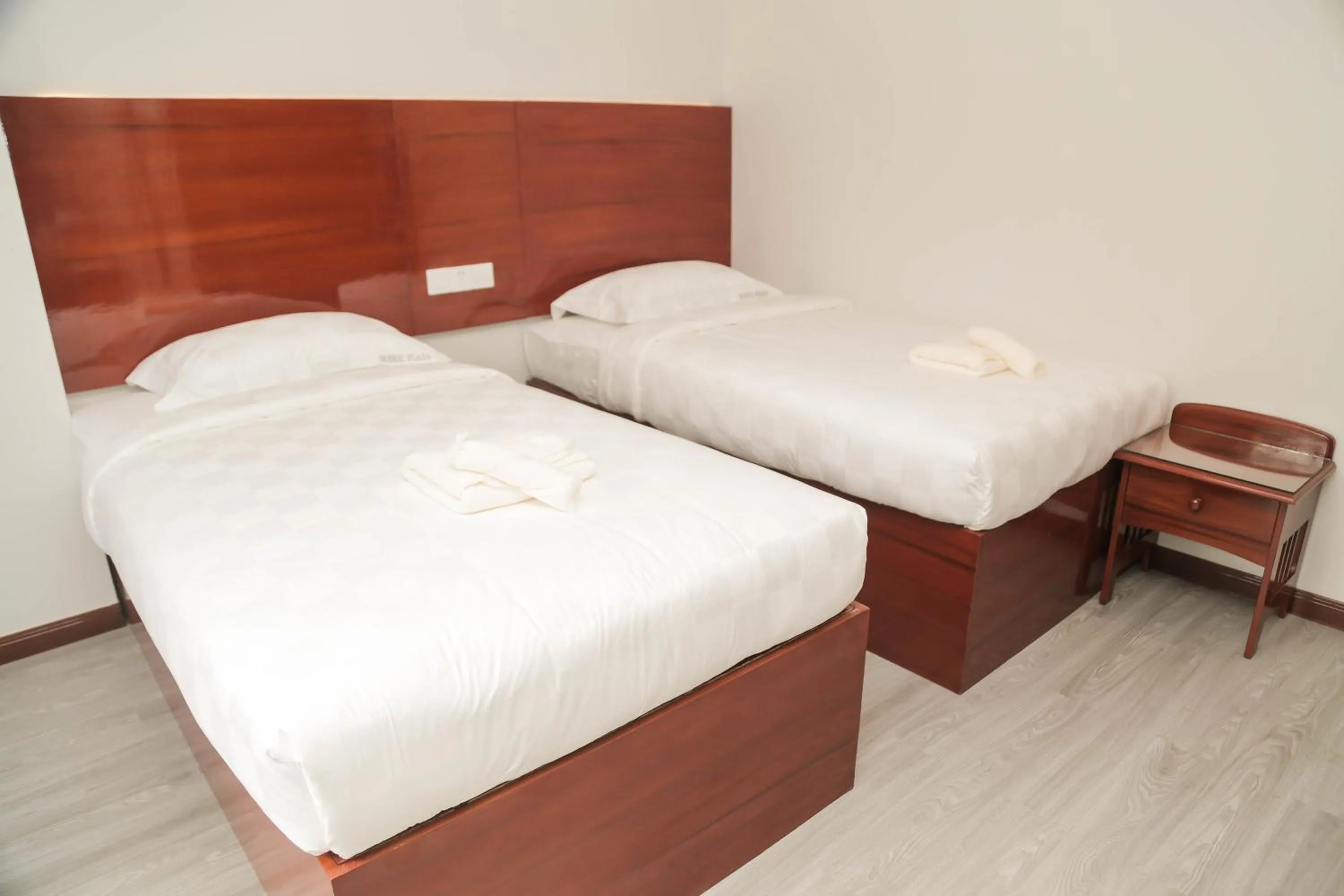 Bed in Bohol Plaza Mountain Resort and Restaurant