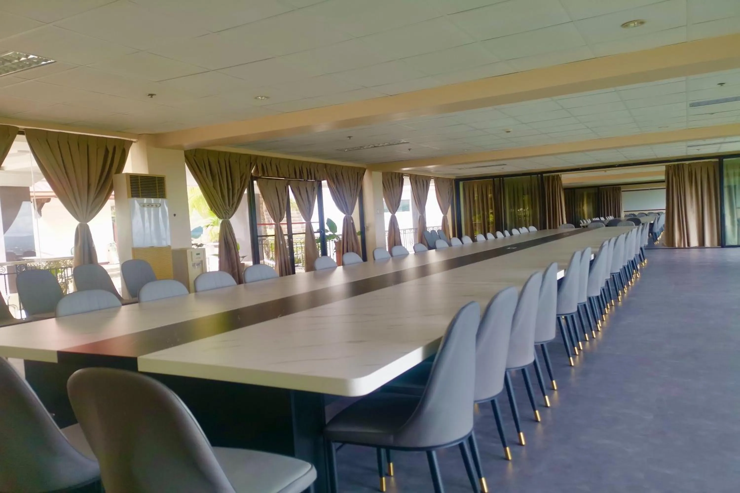 Meeting/conference room in Bohol Plaza Mountain Resort and Restaurant