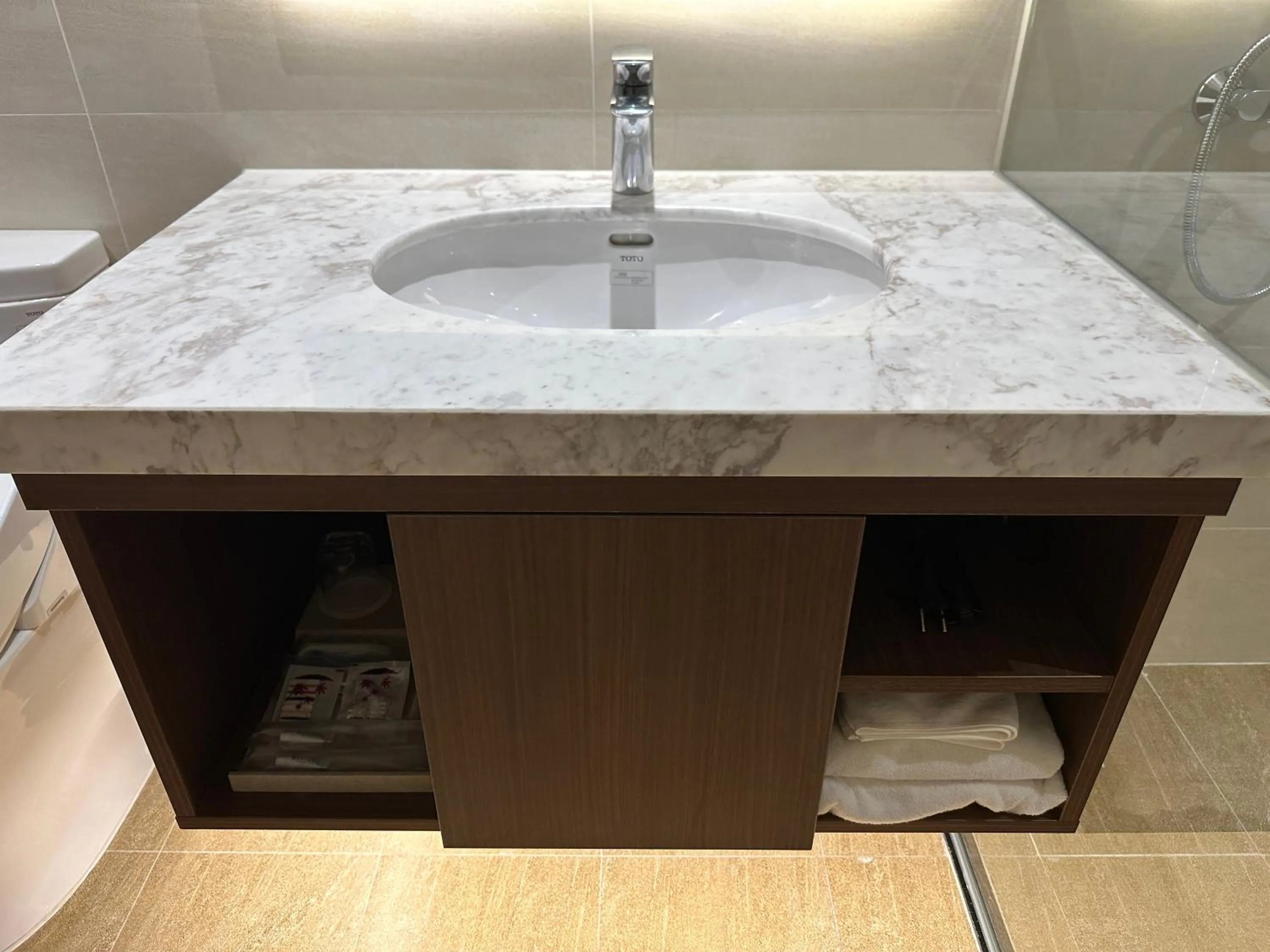 Bathroom in Hotel Yah Hanoi & Spa