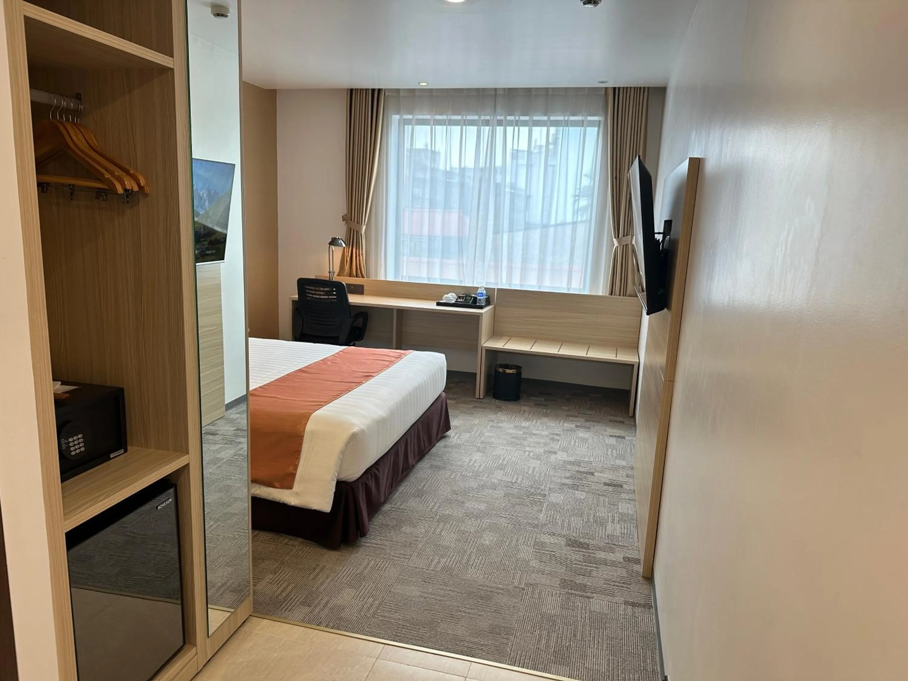 Bed in Hotel Yah Hanoi & Spa