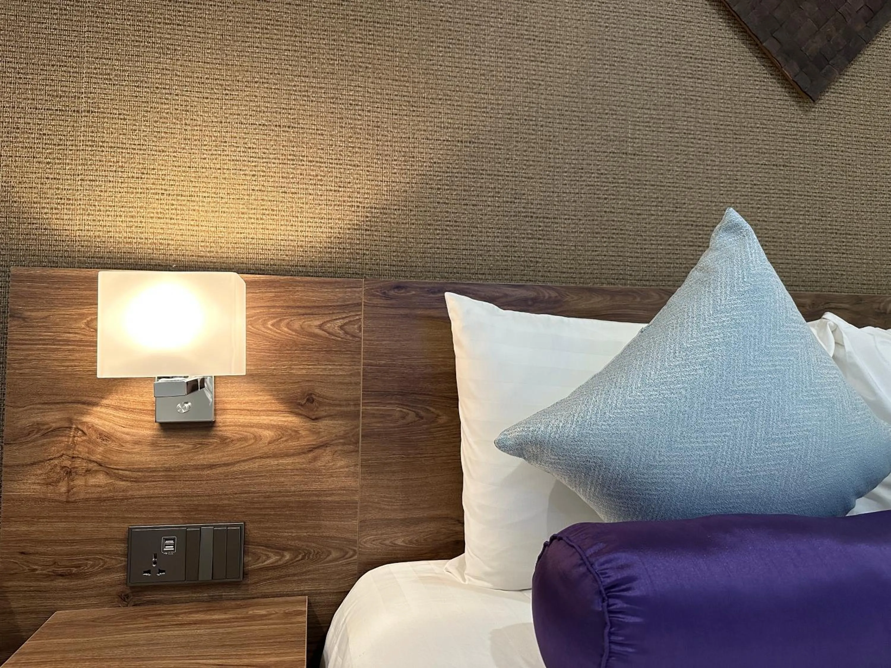 Bed in Hotel Yah Hanoi & Spa