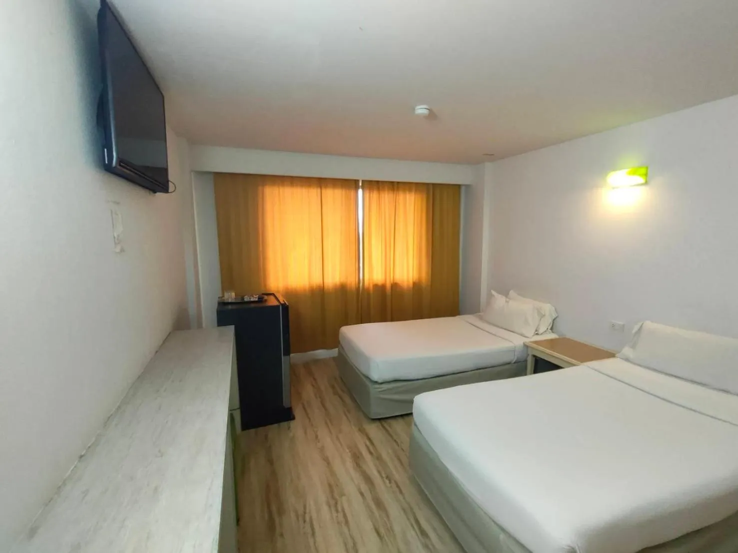 Bed in INTERTOWER HOTEL (SHA)