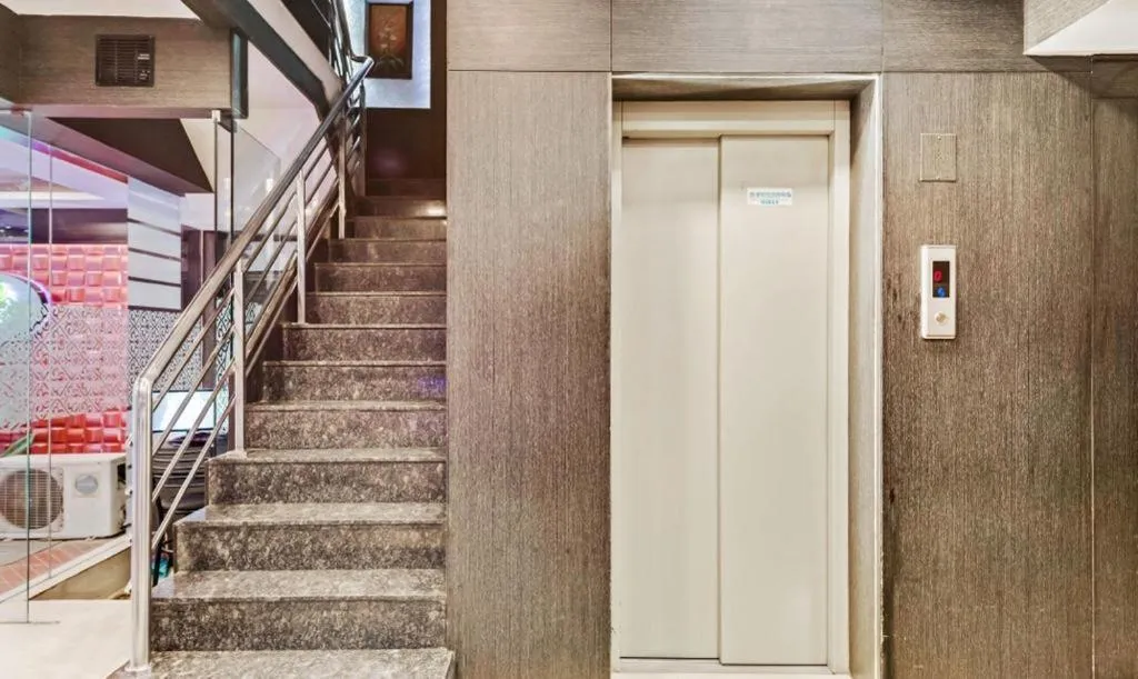 elevator in Pine Tree Boutique Hotel