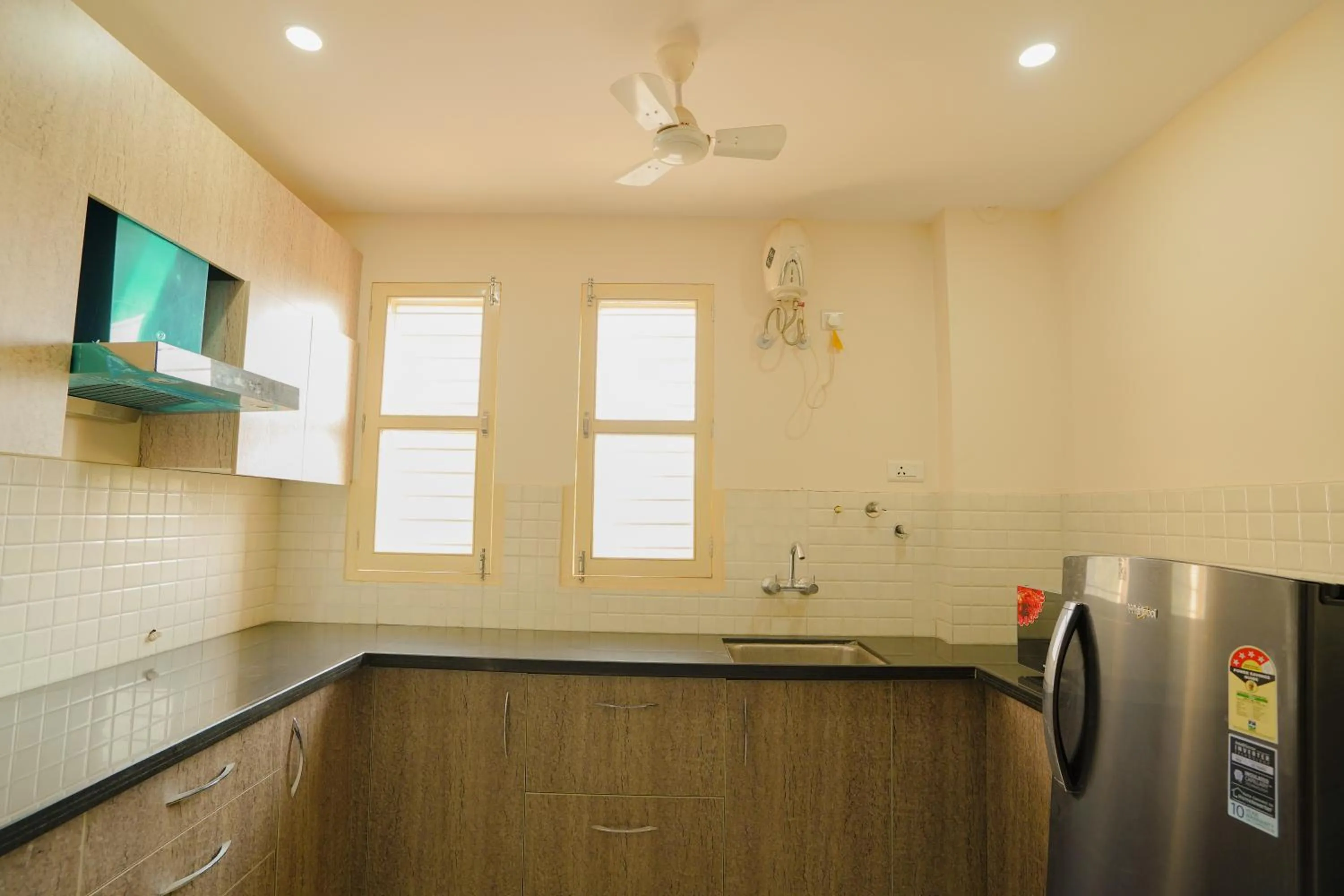 Kitchen or kitchenette in Hotel Cheelgadi