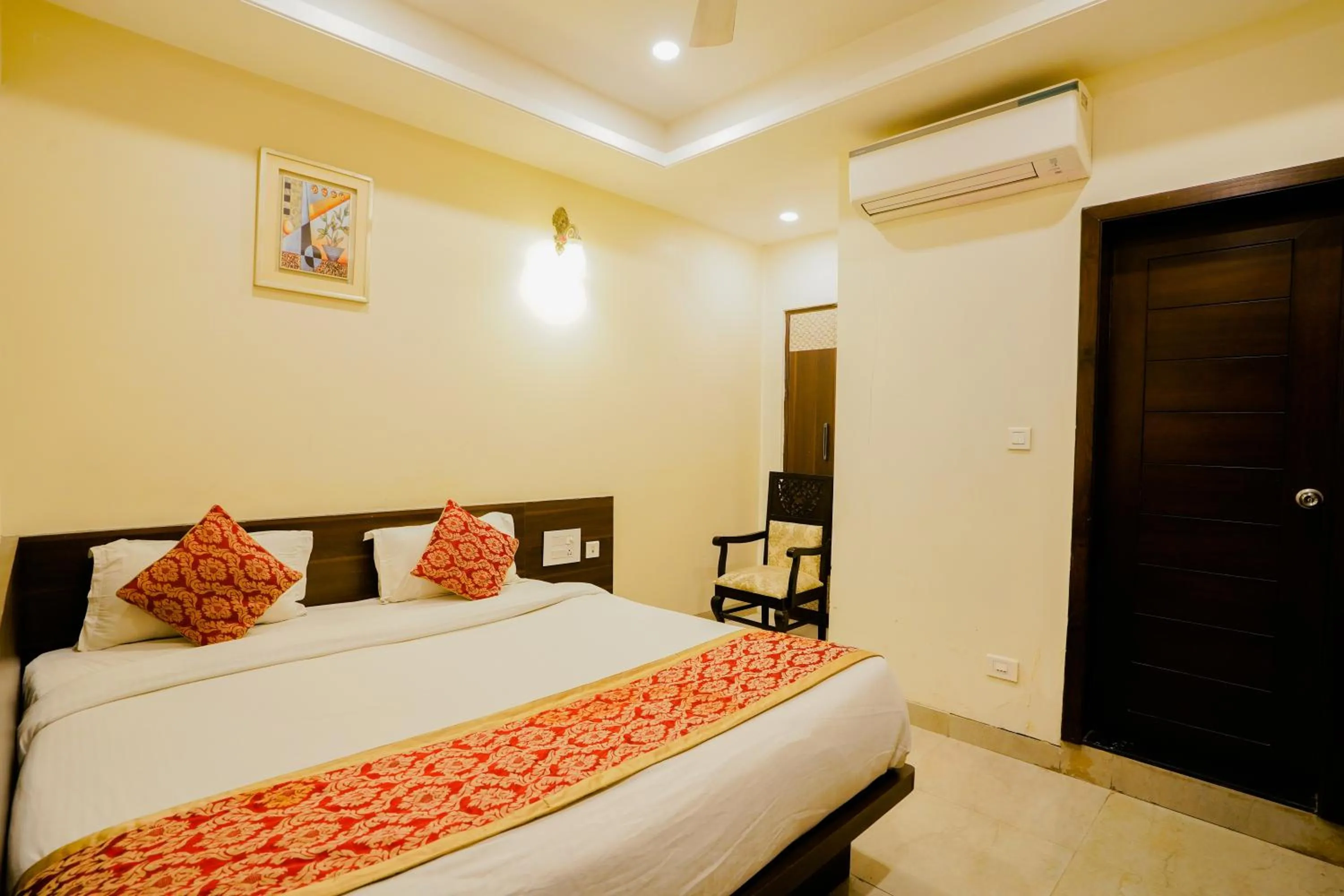 Bed in Hotel Cheelgadi