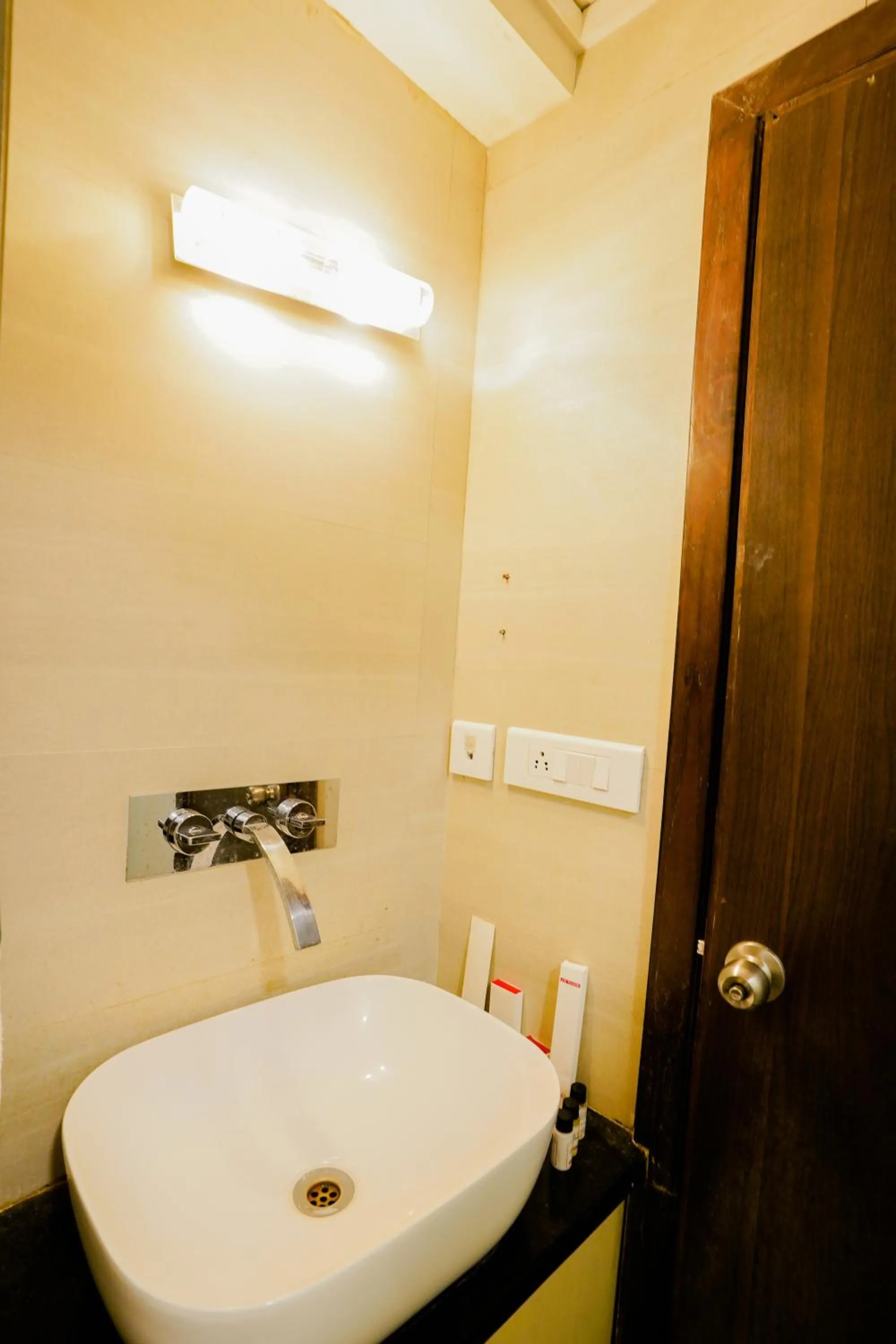 Toilet in Hotel Cheelgadi