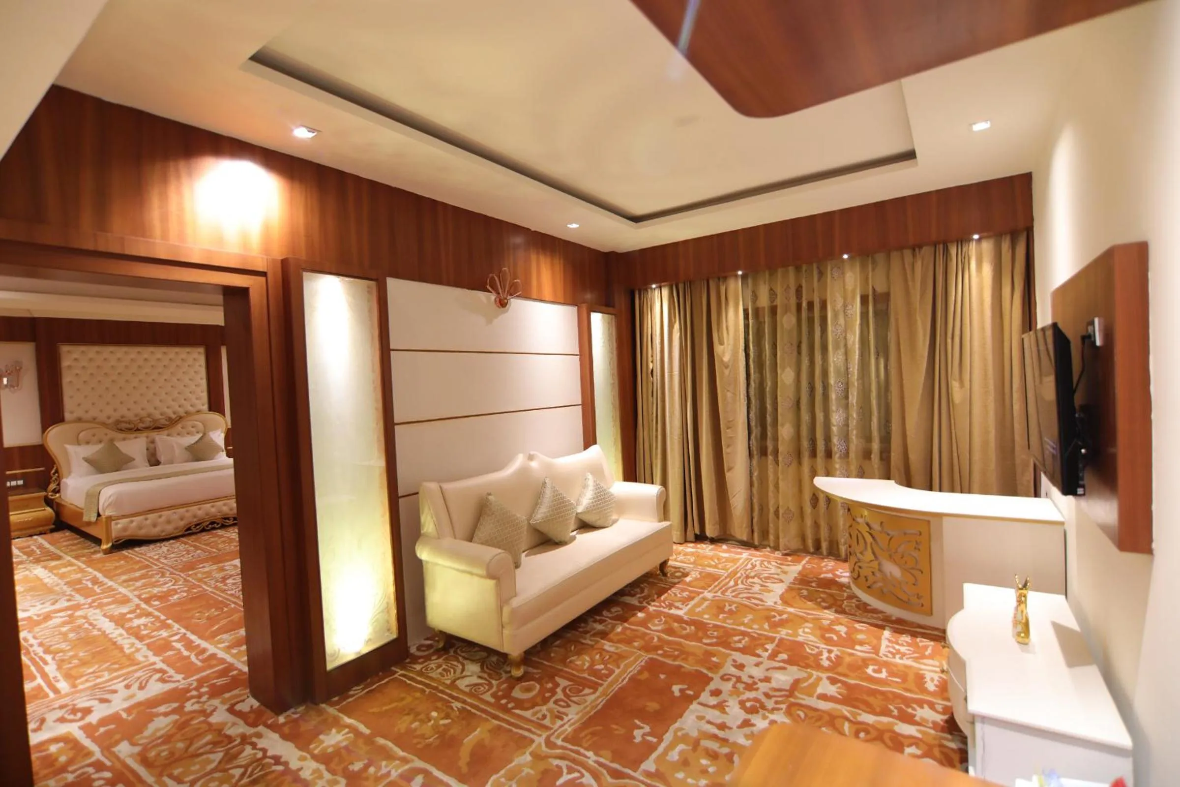 Bed in Udman Hotel Haridwar