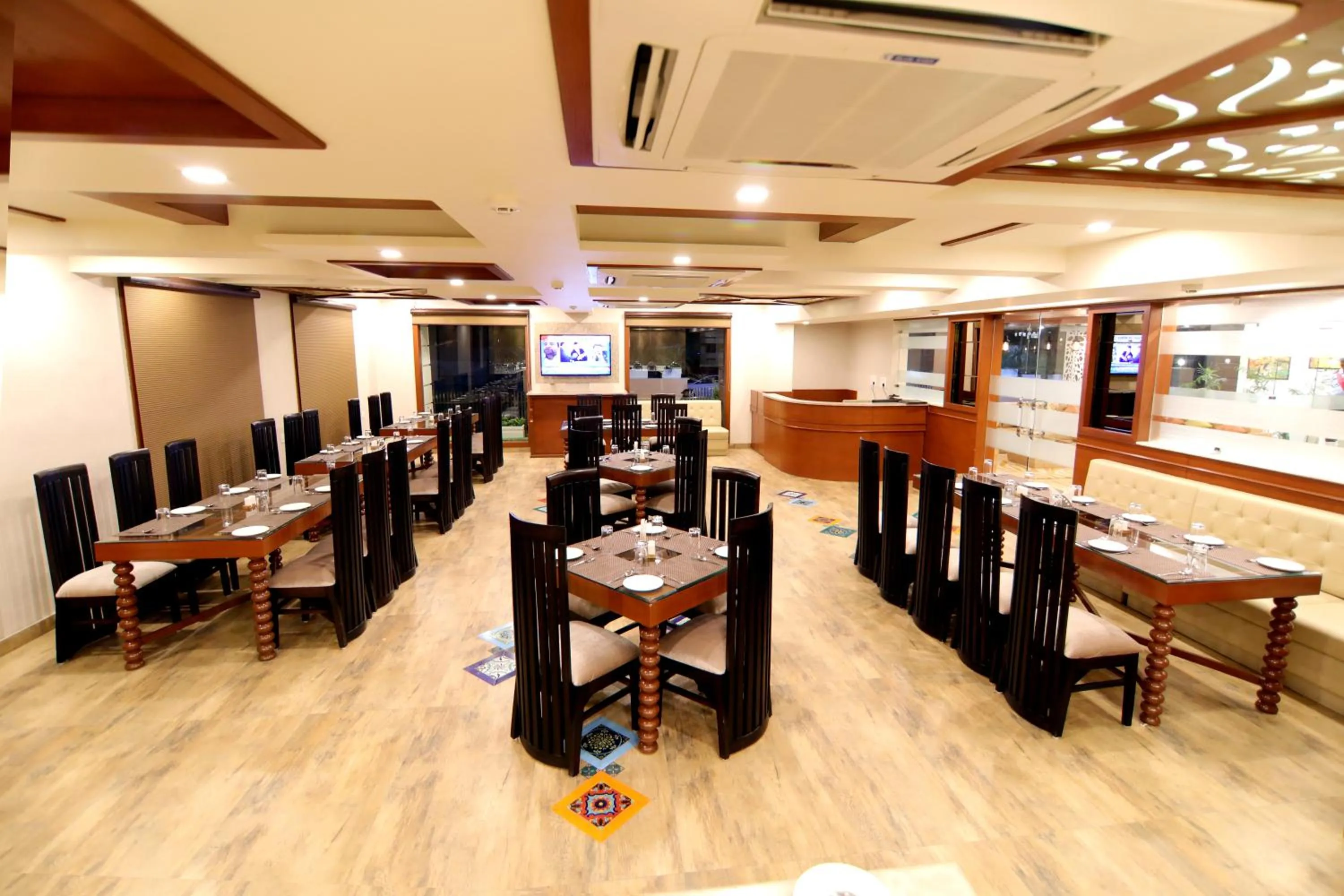 Restaurant/places to eat in Udman Hotel Haridwar