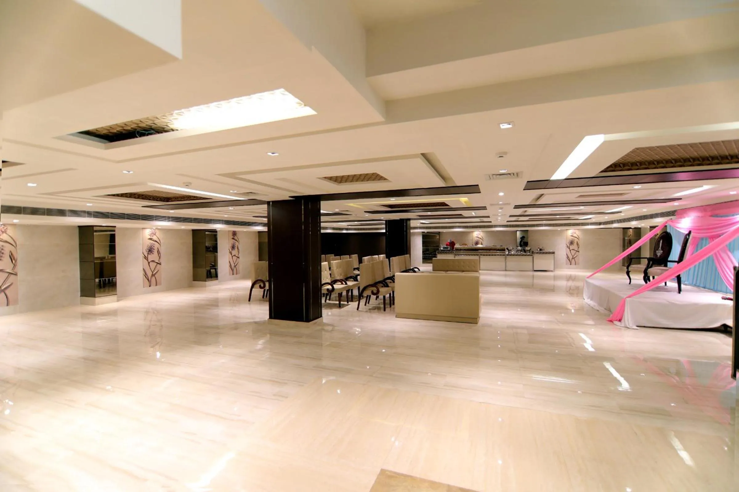 Meeting/conference room in Udman Hotel Haridwar