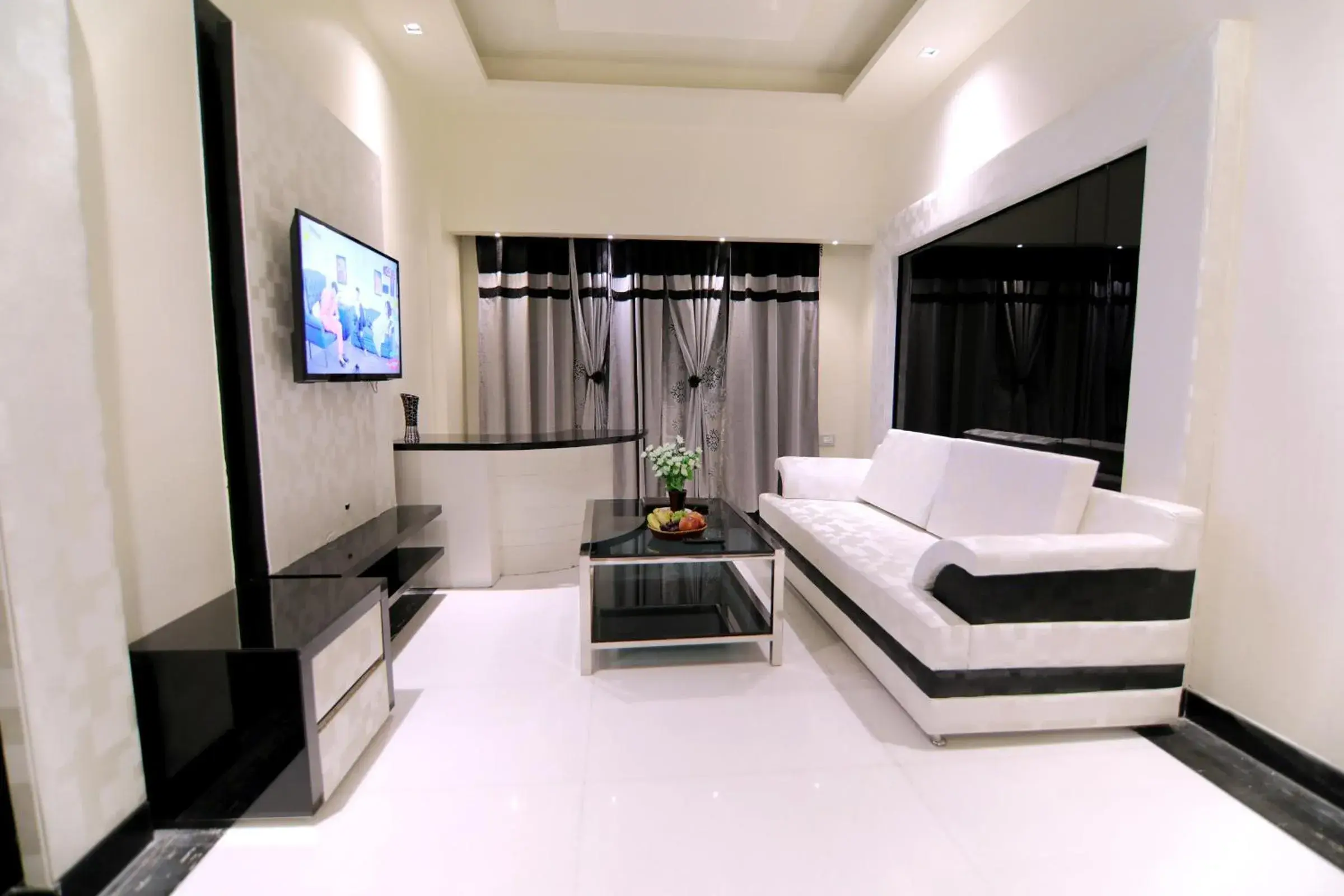 Suite with City View - single occupancy in Udman Hotel Haridwar Suite with City View - single occupancy in Udman Hotel Haridwar