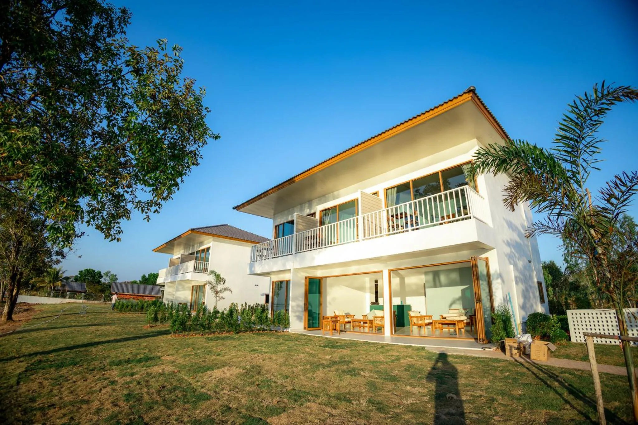 Property building in LAKE HOUSE Naka Cave