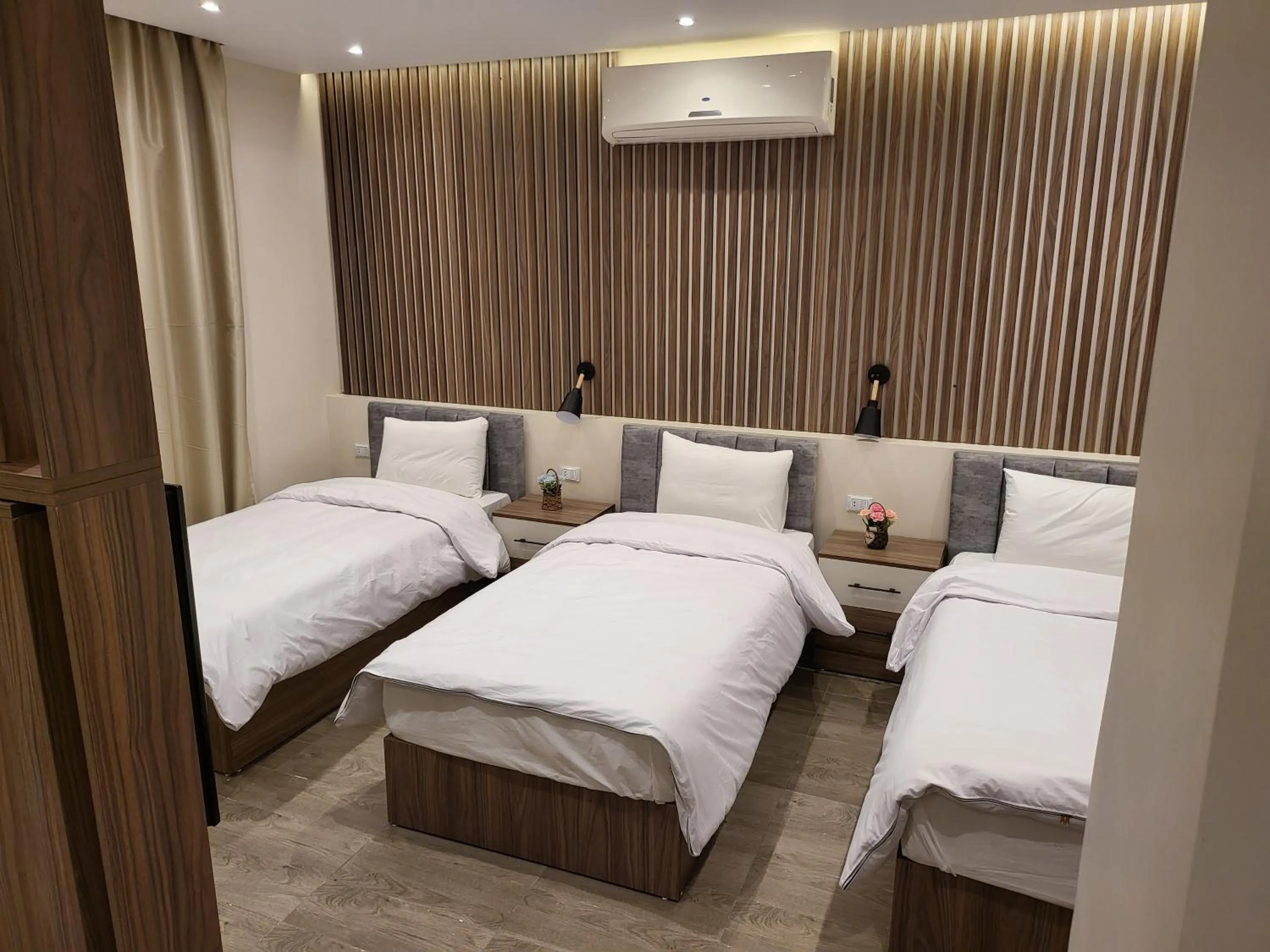 Bedroom, Bed in STEPS IN Pyramids View