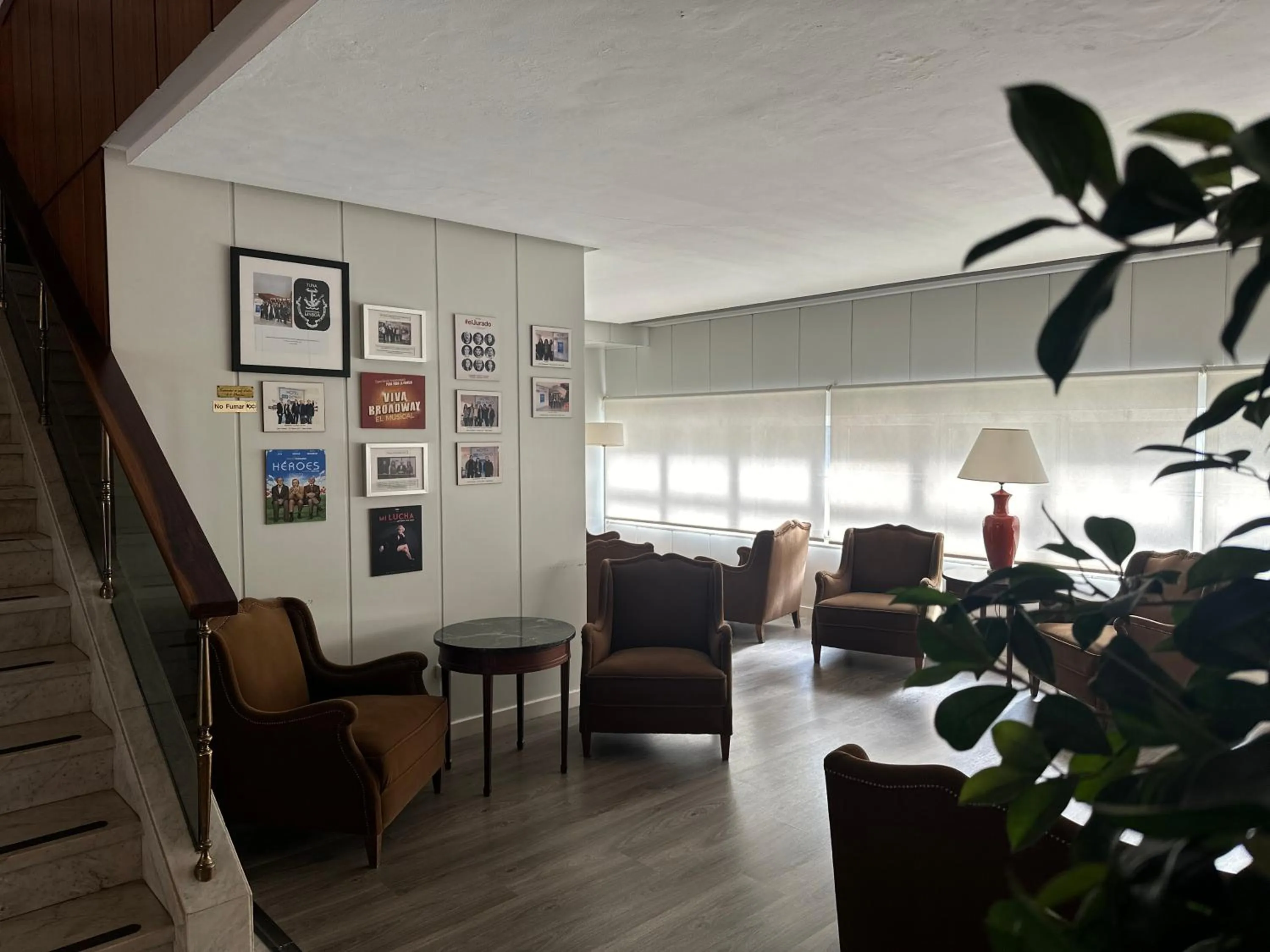 Seating area in Mir Octavio