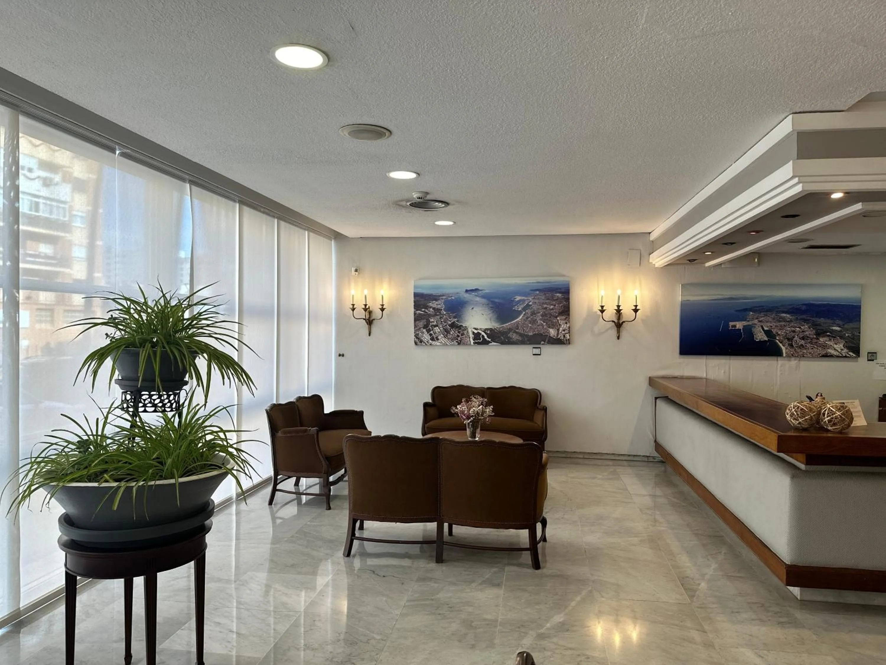 Seating area in Mir Octavio