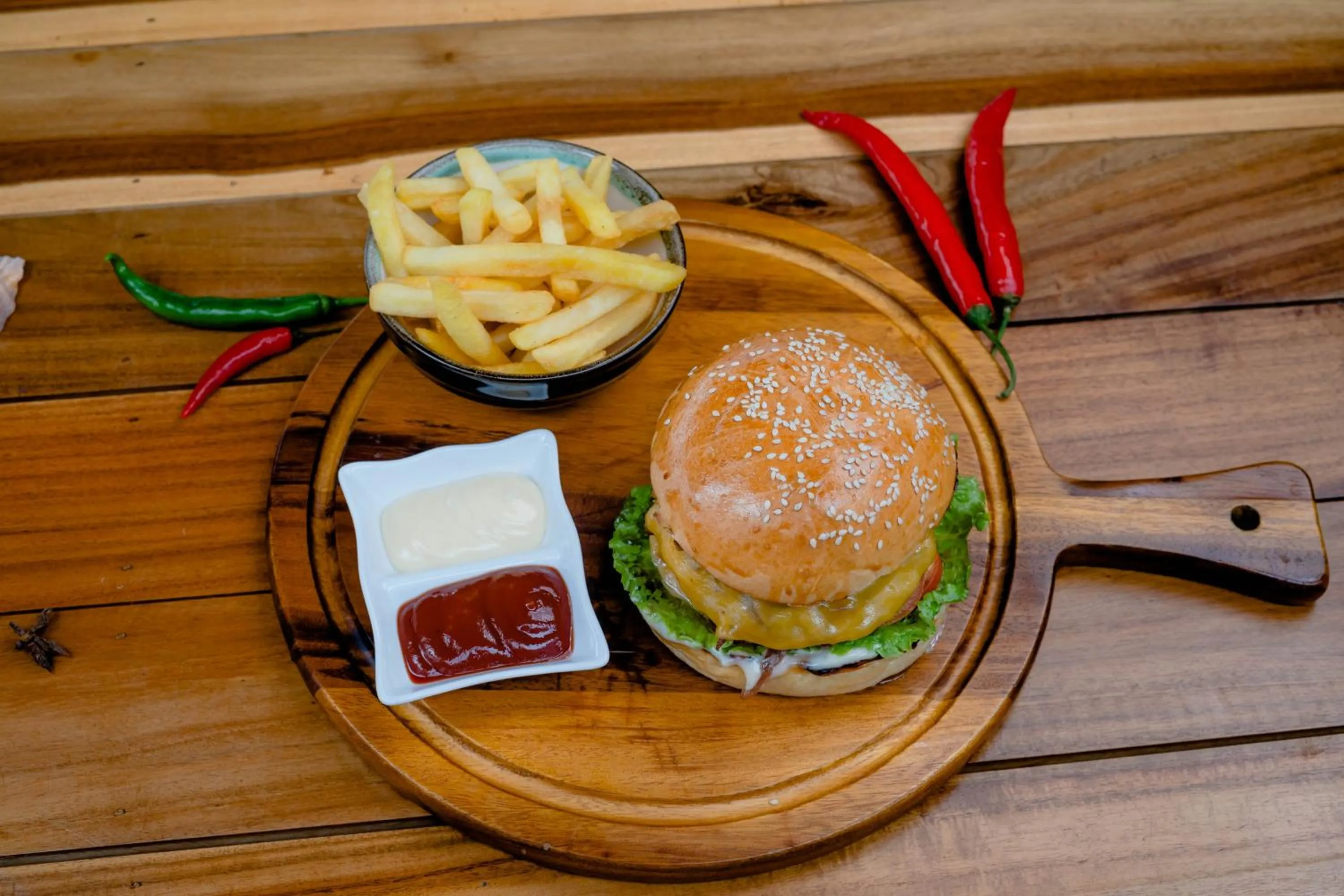 Food in Koh Apikjun Resort by EHM