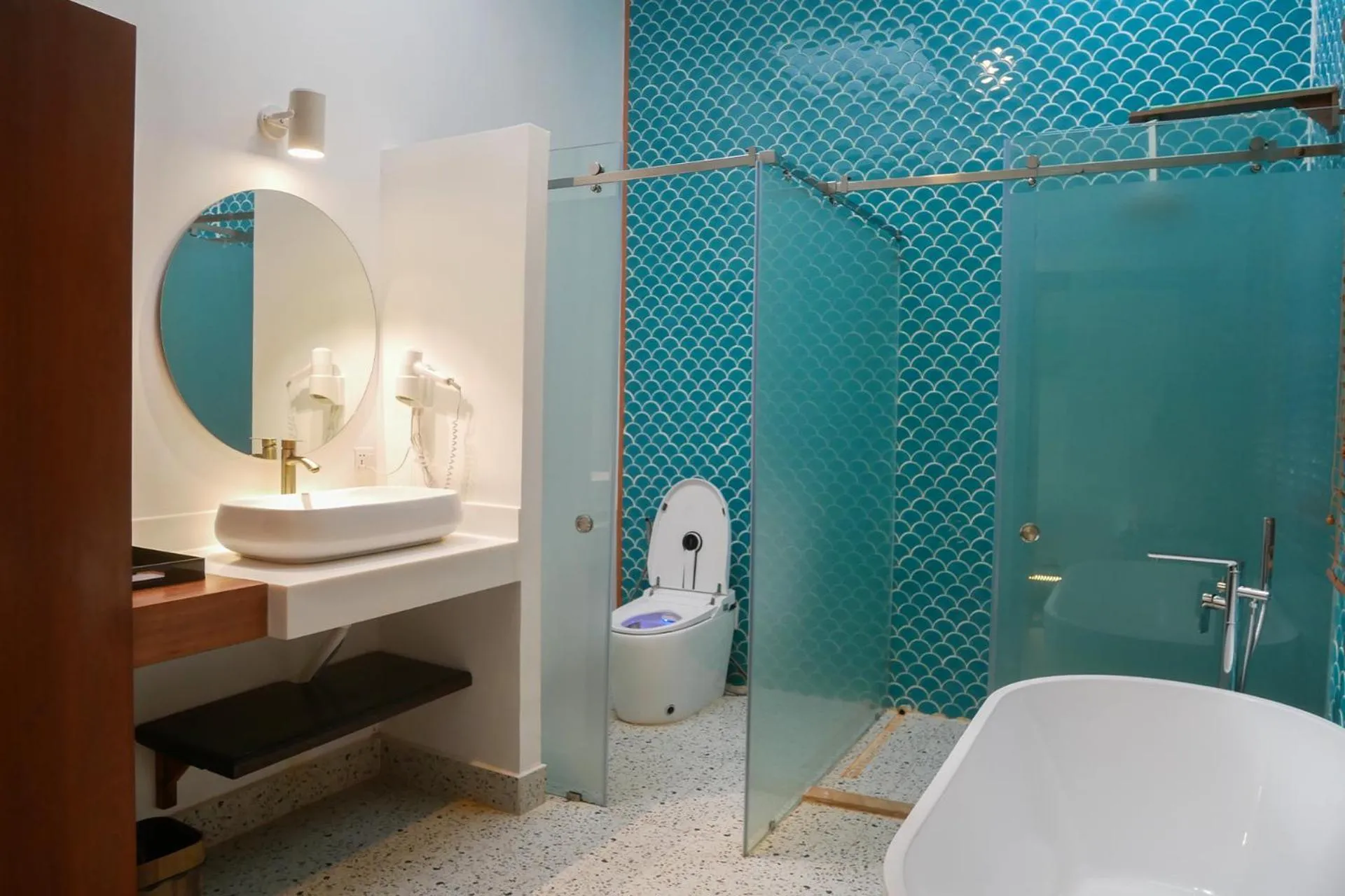 Toilet in Koh Apikjun Resort by EHM