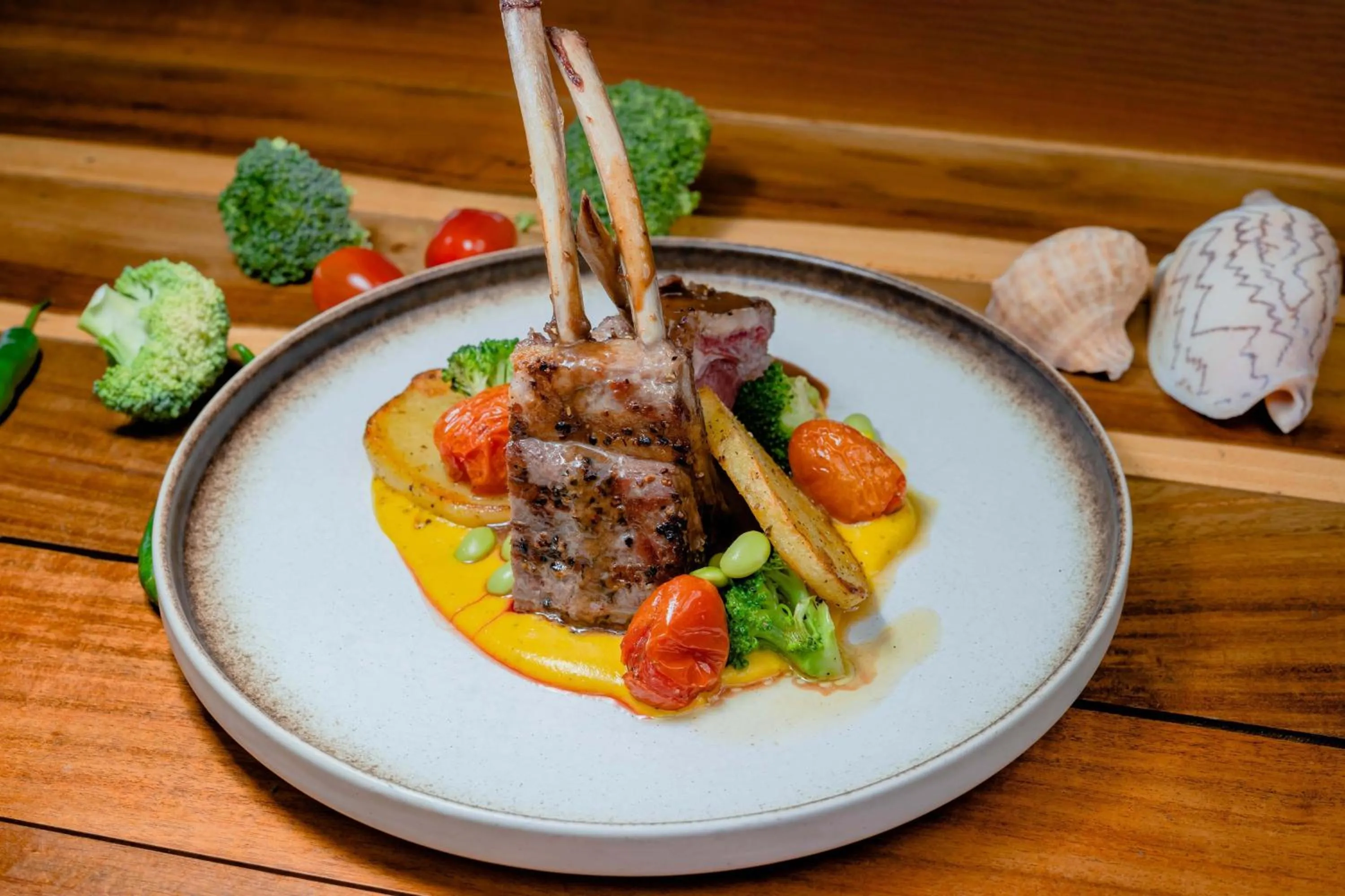 Food in Koh Apikjun Resort by EHM