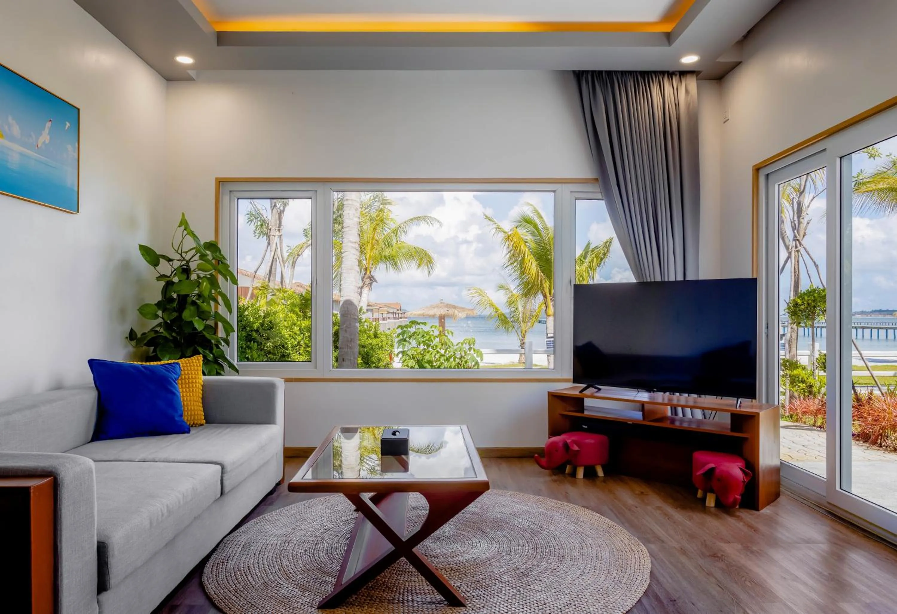 Living room in Koh Apikjun Resort by EHM