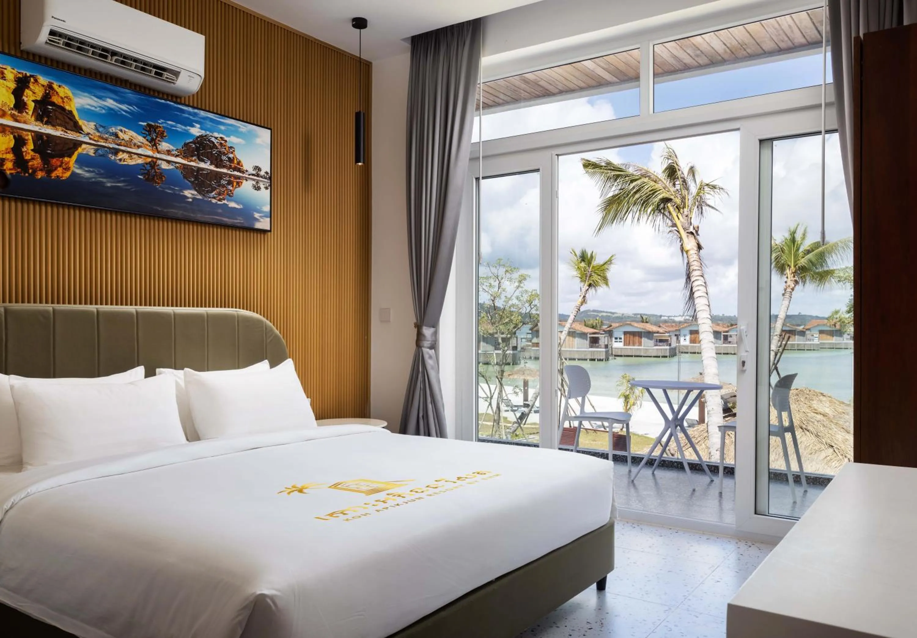 Bed in Koh Apikjun Resort by EHM