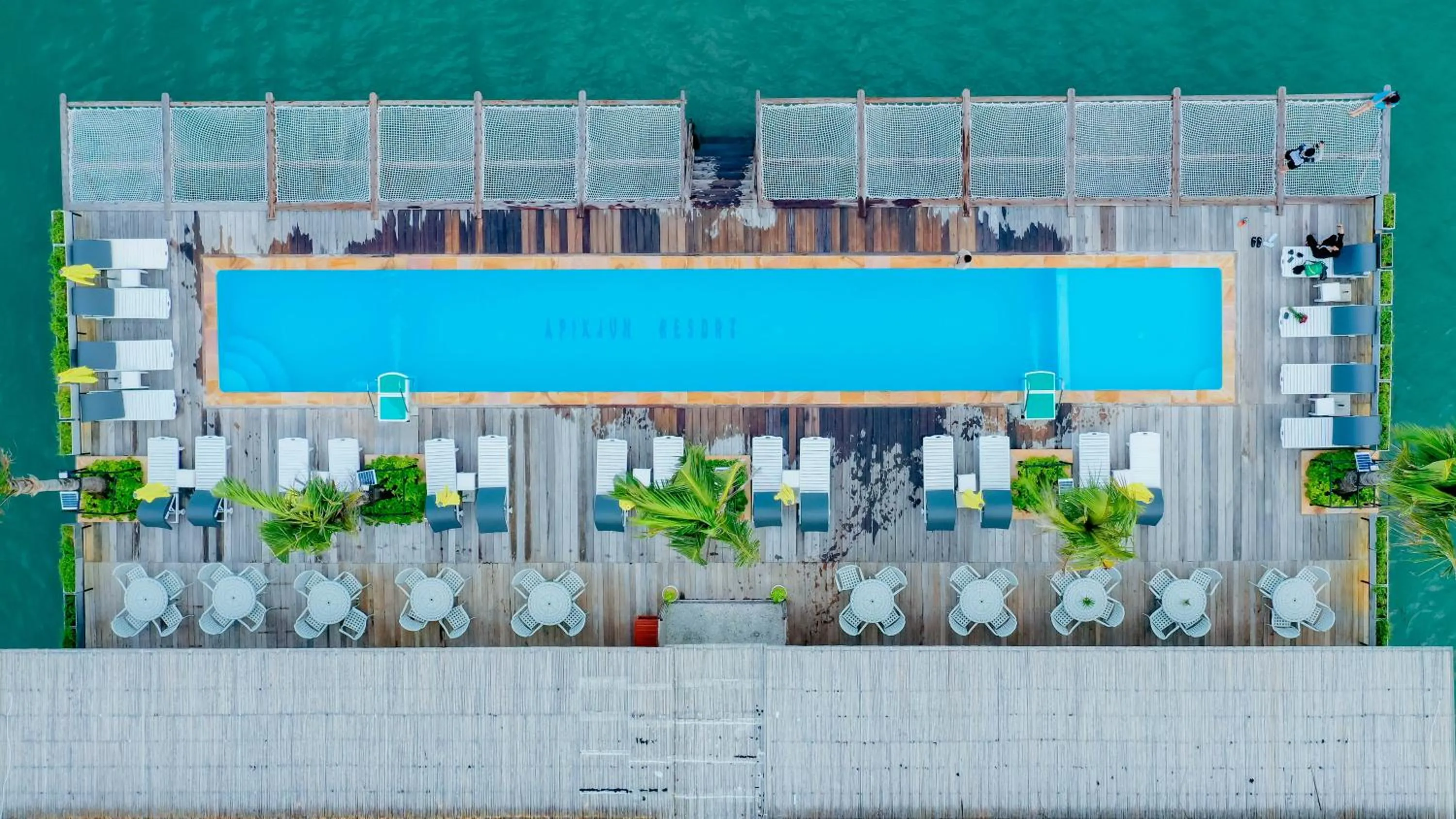 Swimming pool in Koh Apikjun Resort by EHM