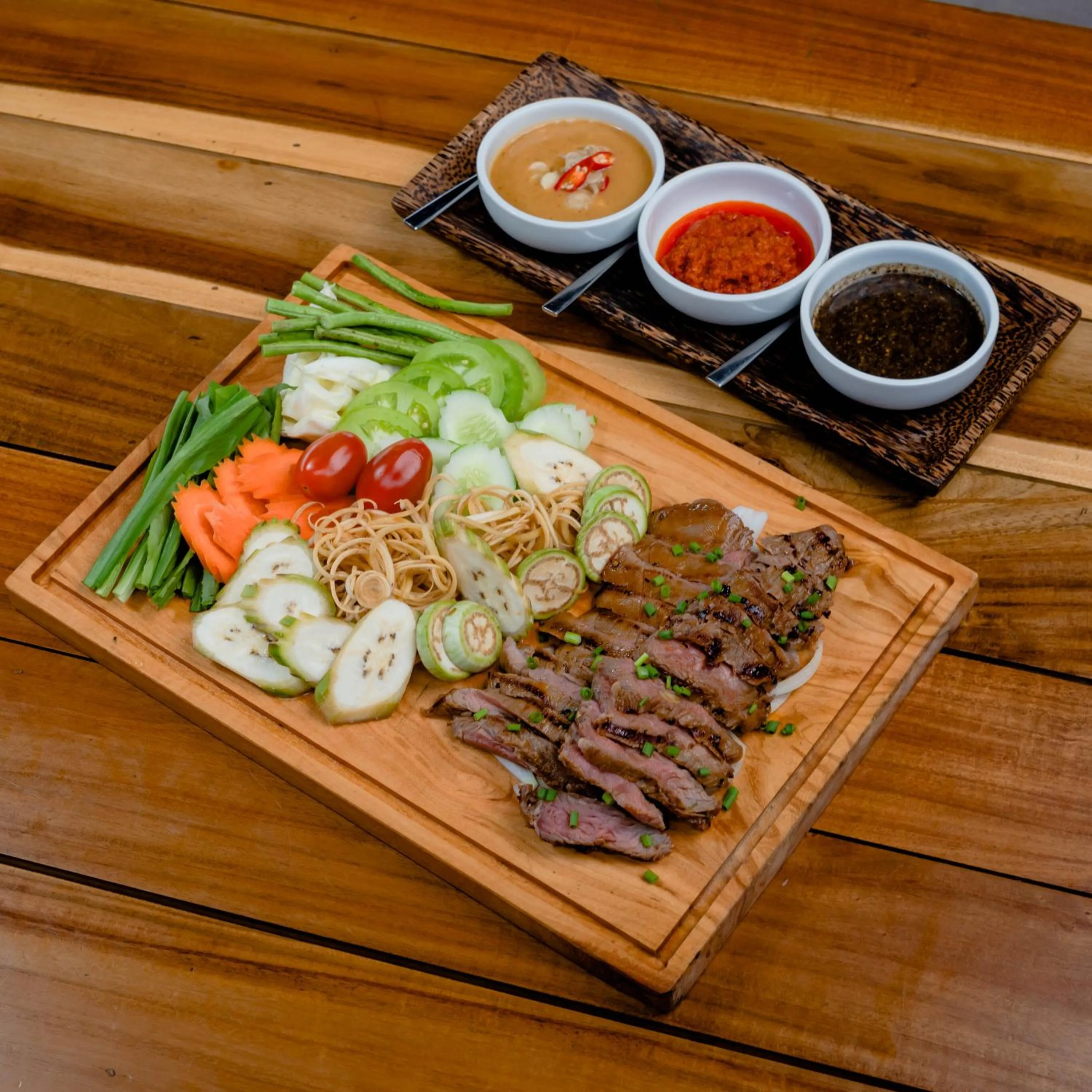 Food in Koh Apikjun Resort by EHM