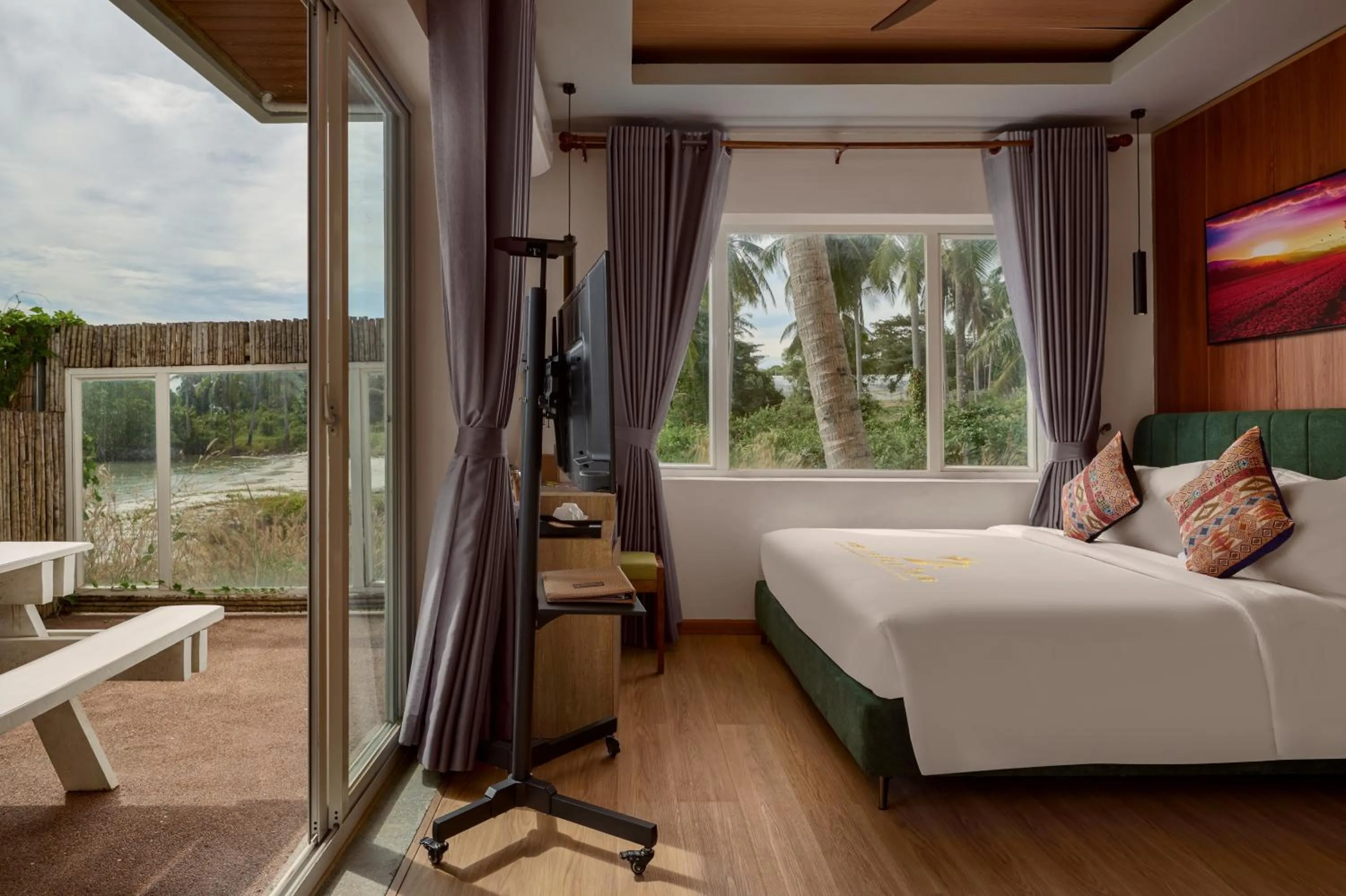 Bed in Koh Apikjun Resort by EHM