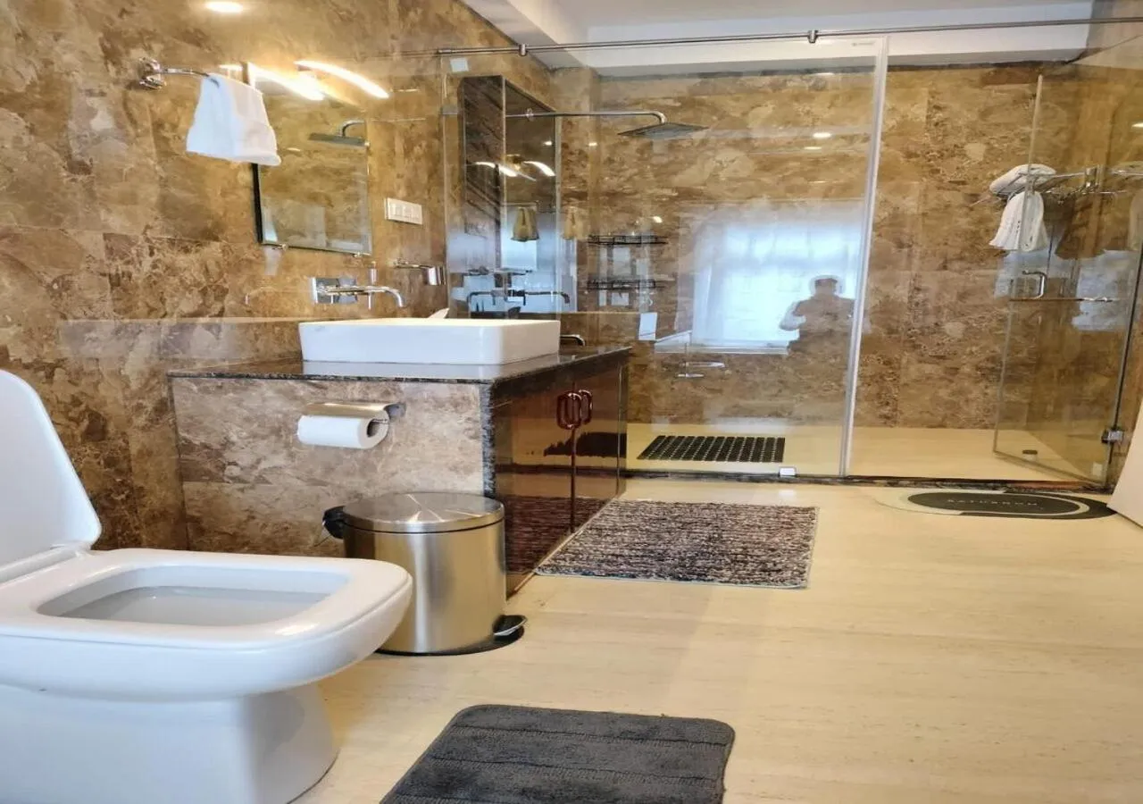 Shower in Amaira Resort & Farms - Mirik, West Bengal