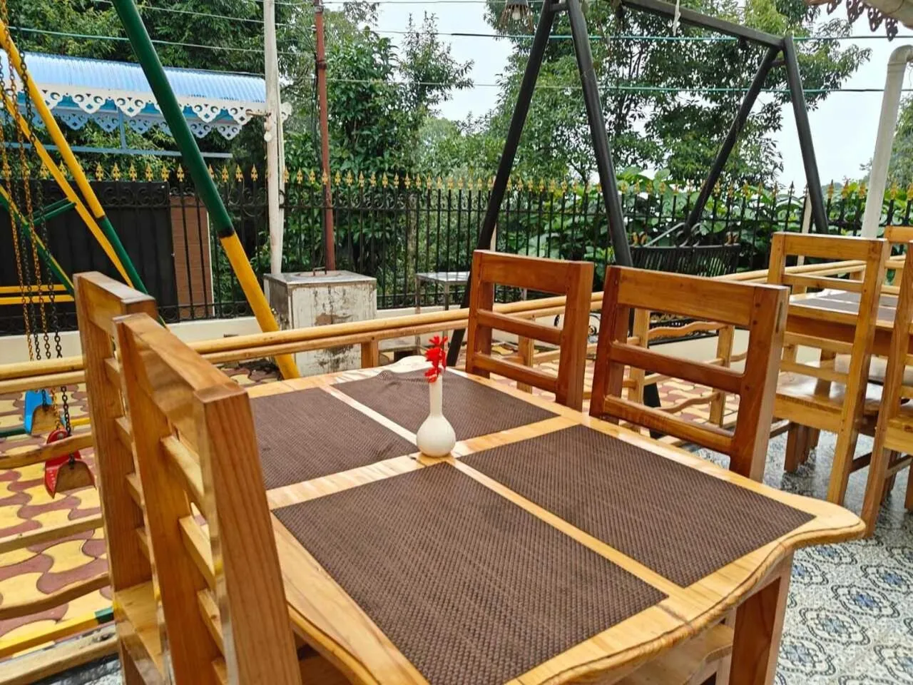 Restaurant/places to eat in Amaira Resort & Farms - Mirik, West Bengal