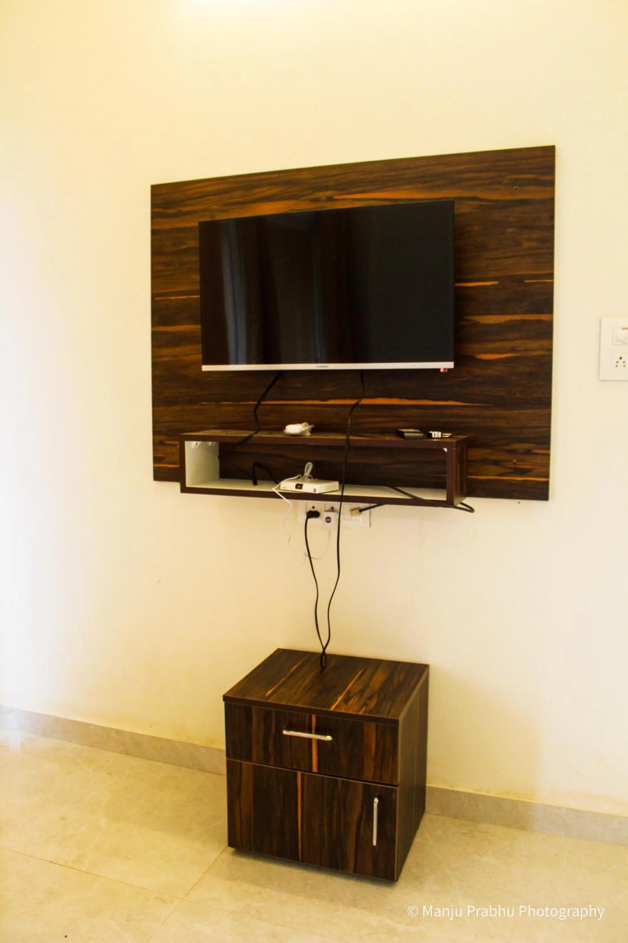 TV and multimedia in Kurinji Inn