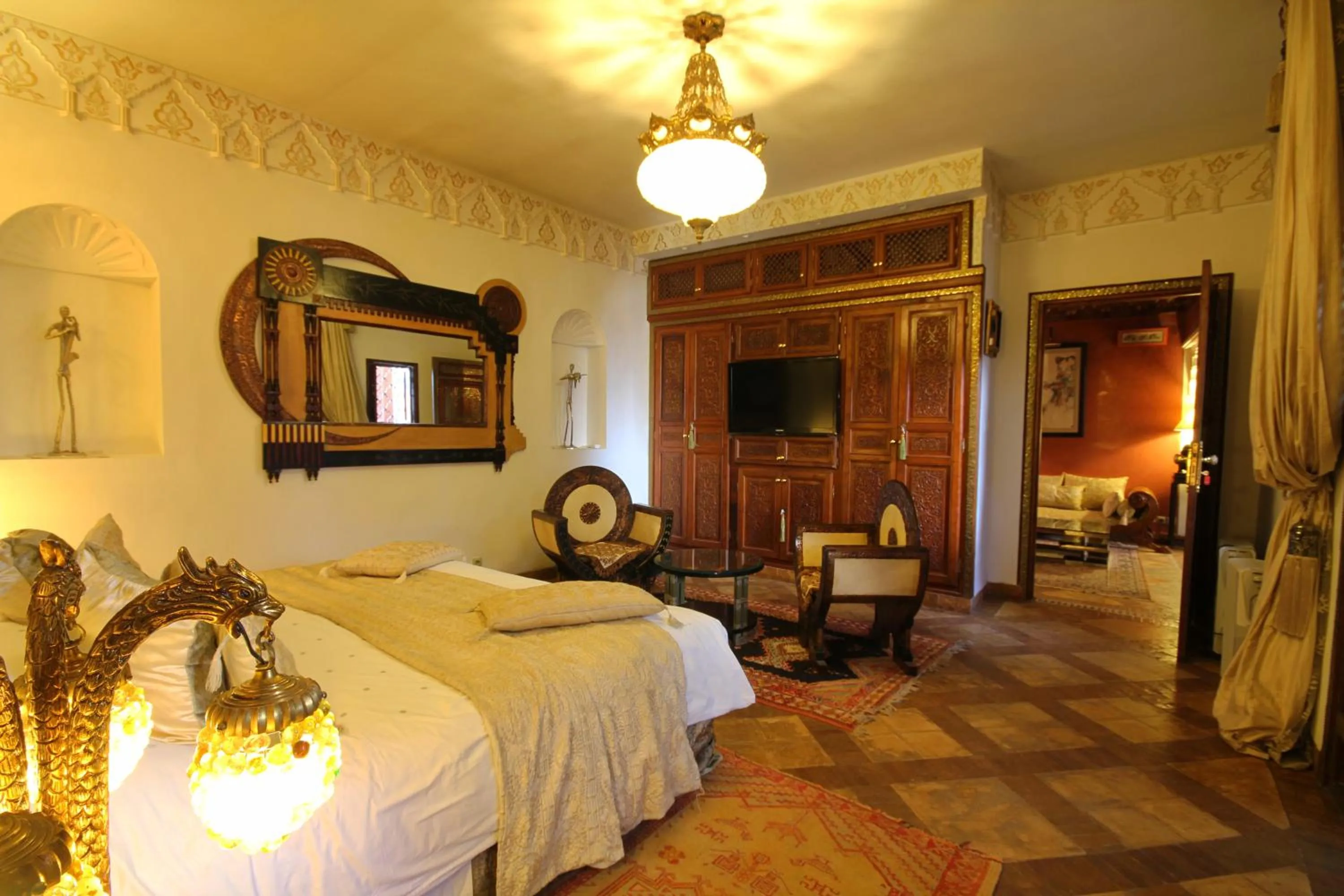 Bed in Riad Esmeralda