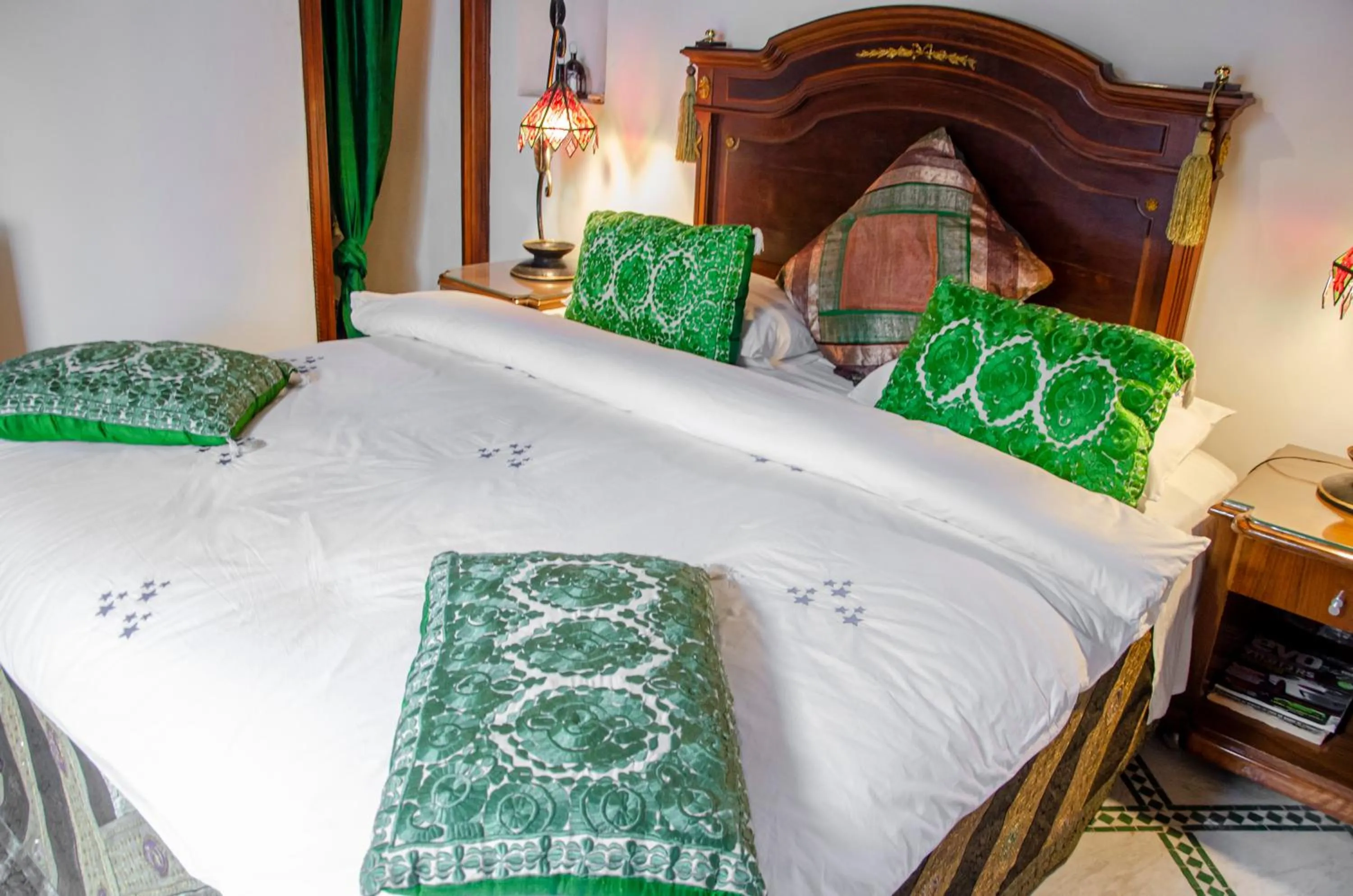 Bed in Riad Esmeralda