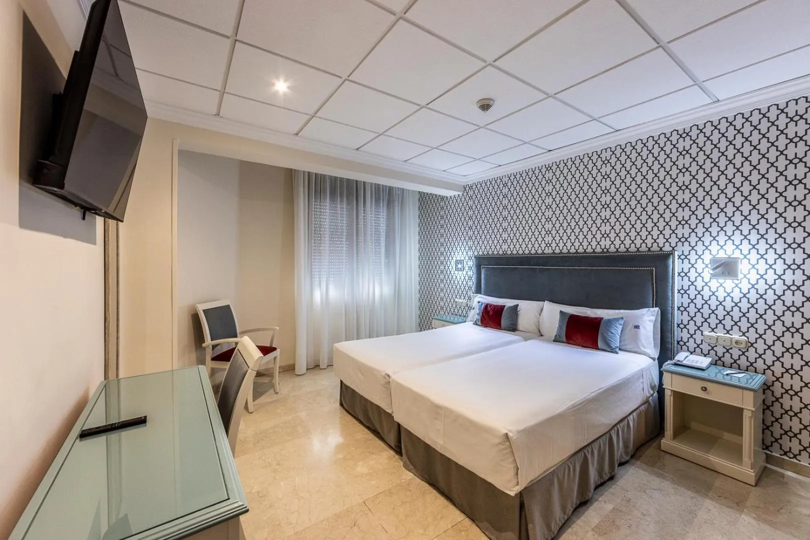 Bed in Hotel Sacromonte