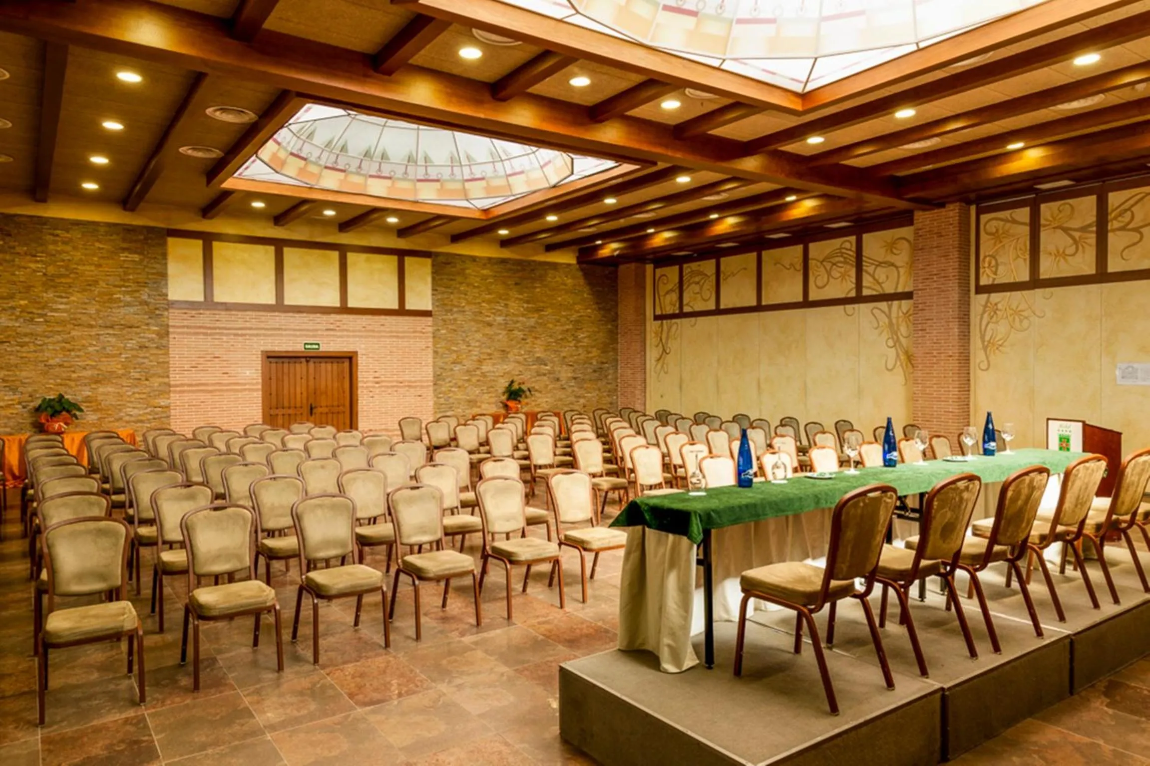 Meeting/conference room in Hotel Comendador