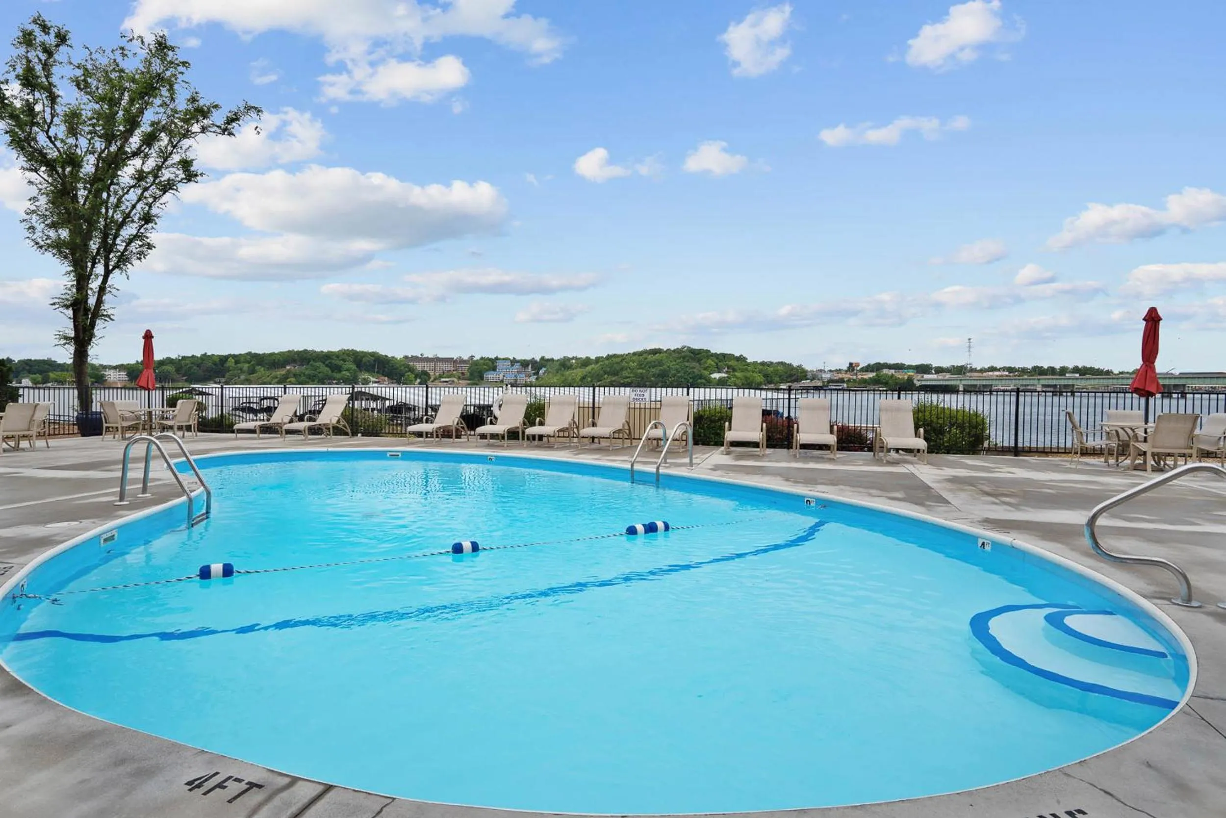 Swimming pool in Beautiful Lakefront 3br Private Condo