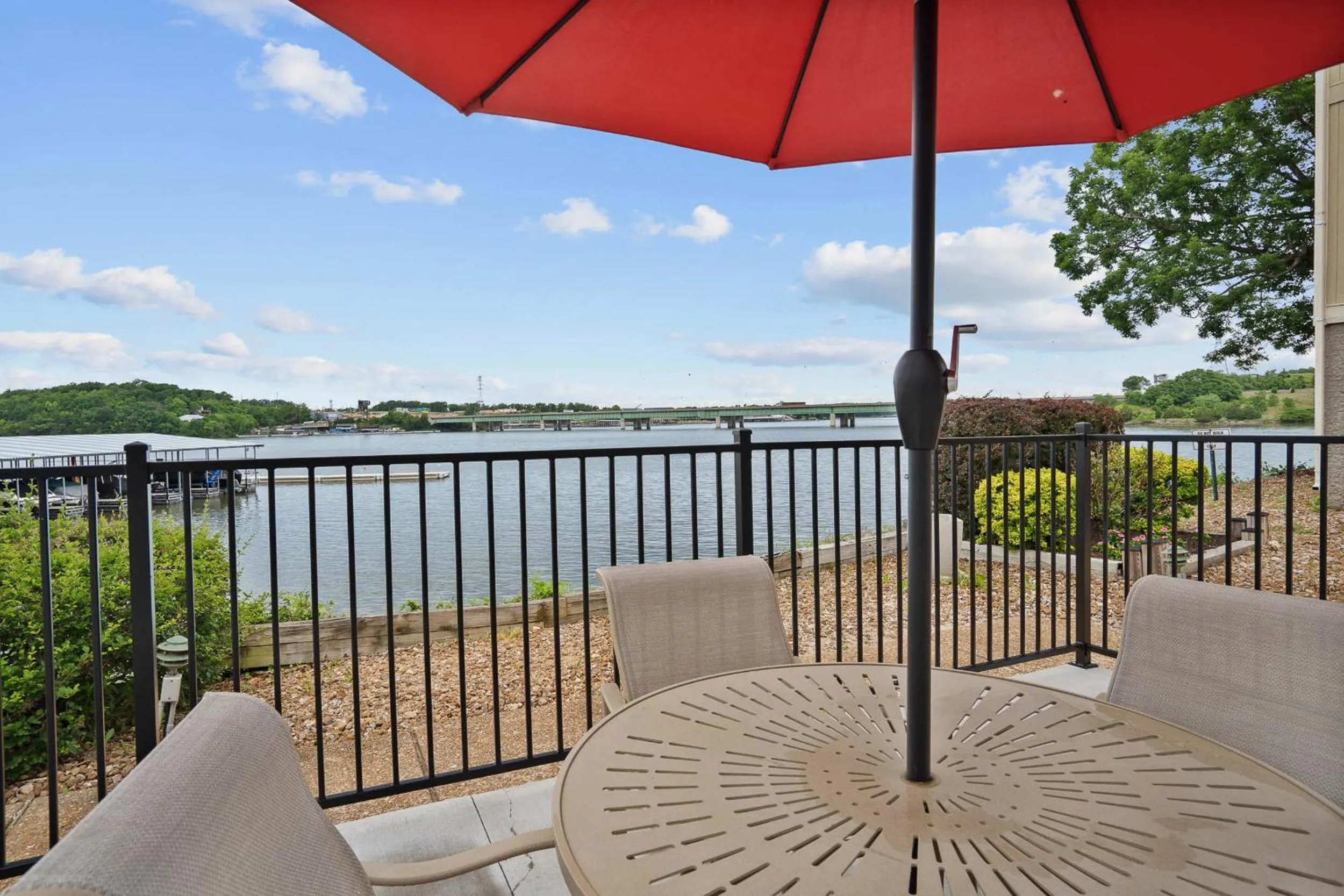 Patio in Beautiful Lakefront 3br Private Condo
